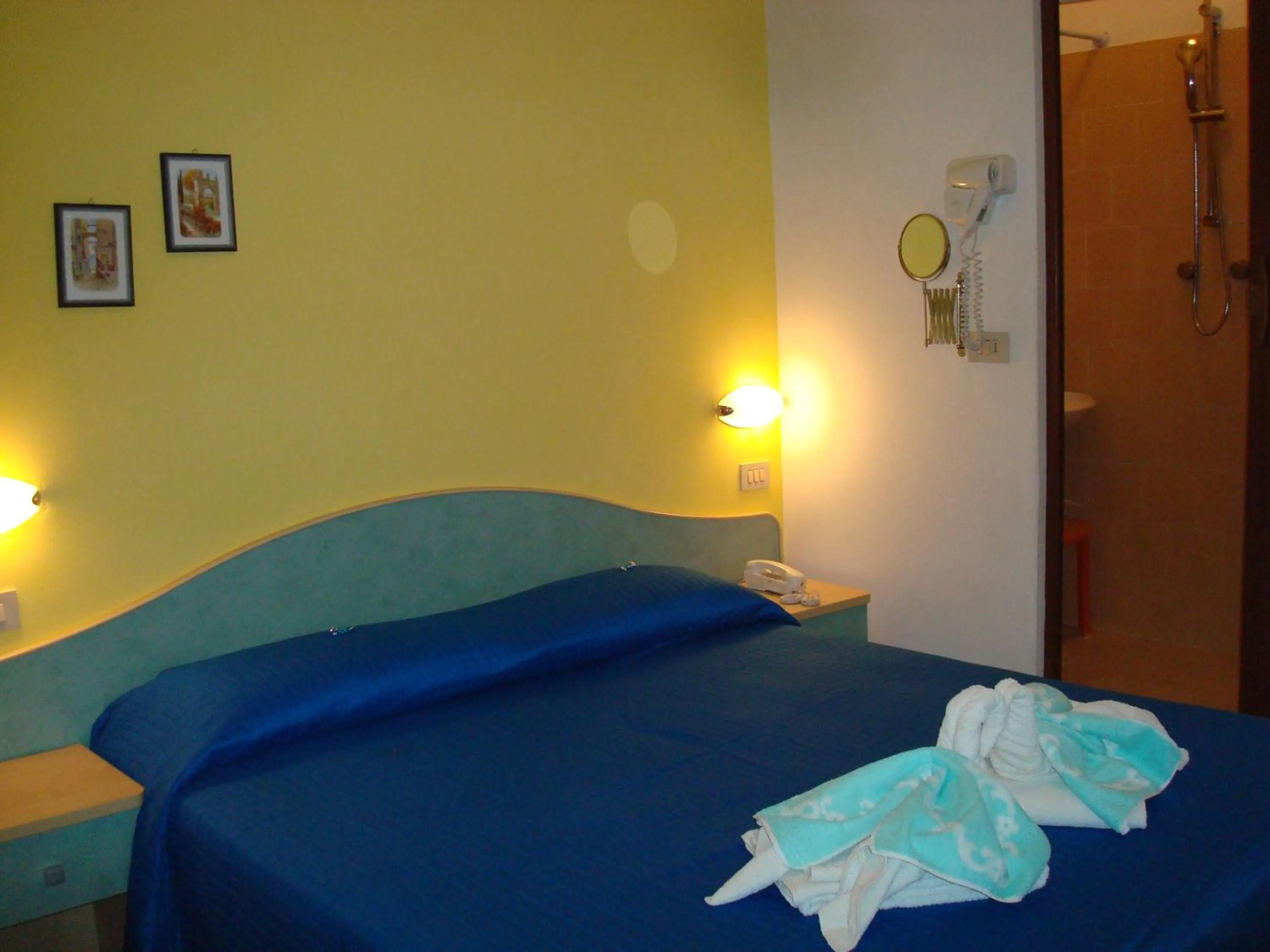 Photo of the whole room, Bed in Hotel Villa Ersilia Rimini B&B