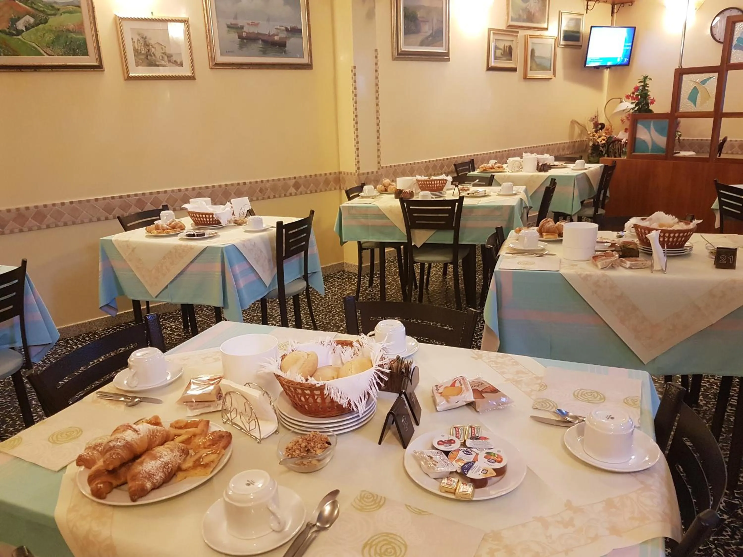 Breakfast in Hotel Villa Ersilia Rimini B&B