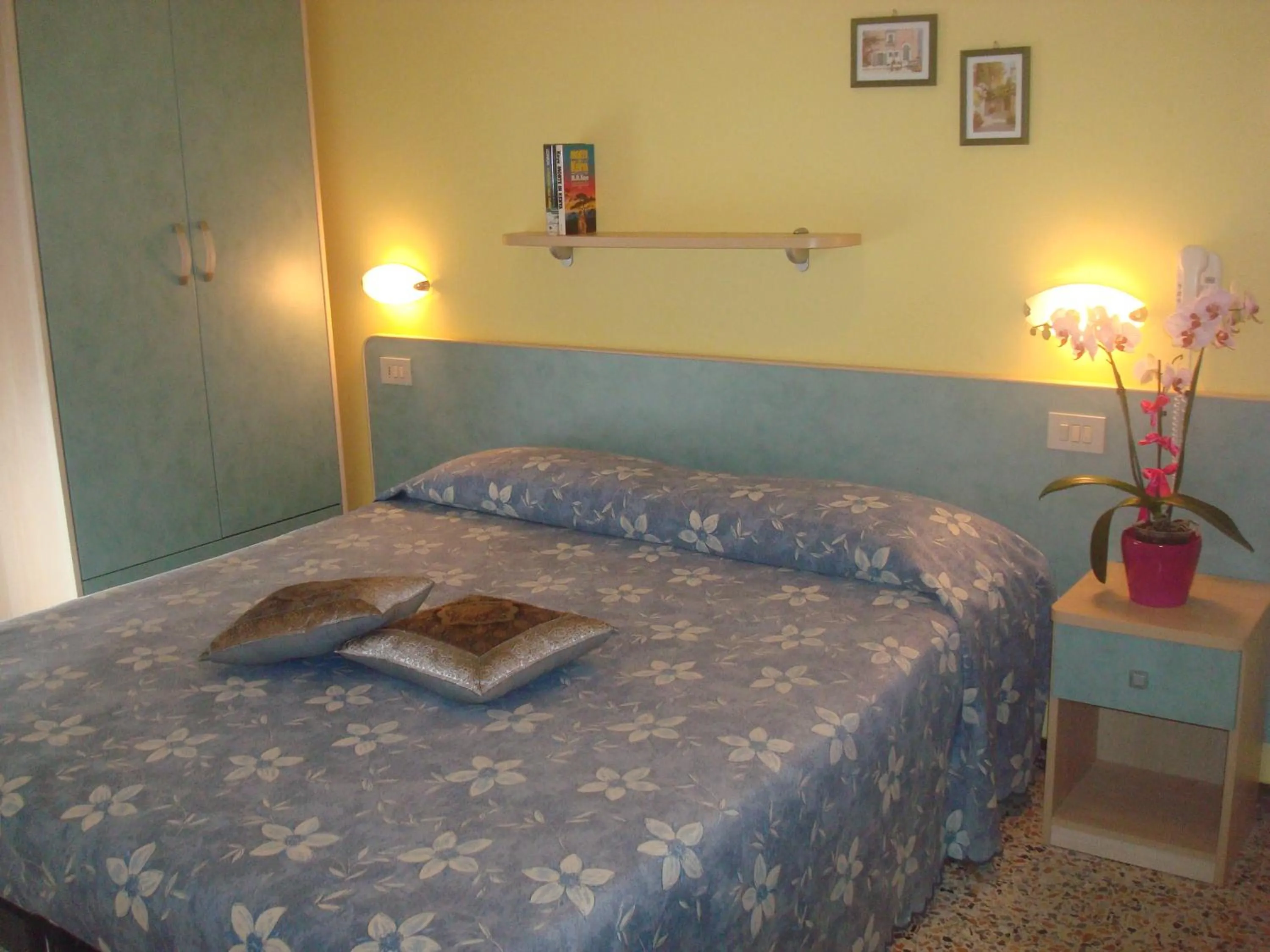 Photo of the whole room, Bed in Hotel Villa Ersilia Rimini B&B