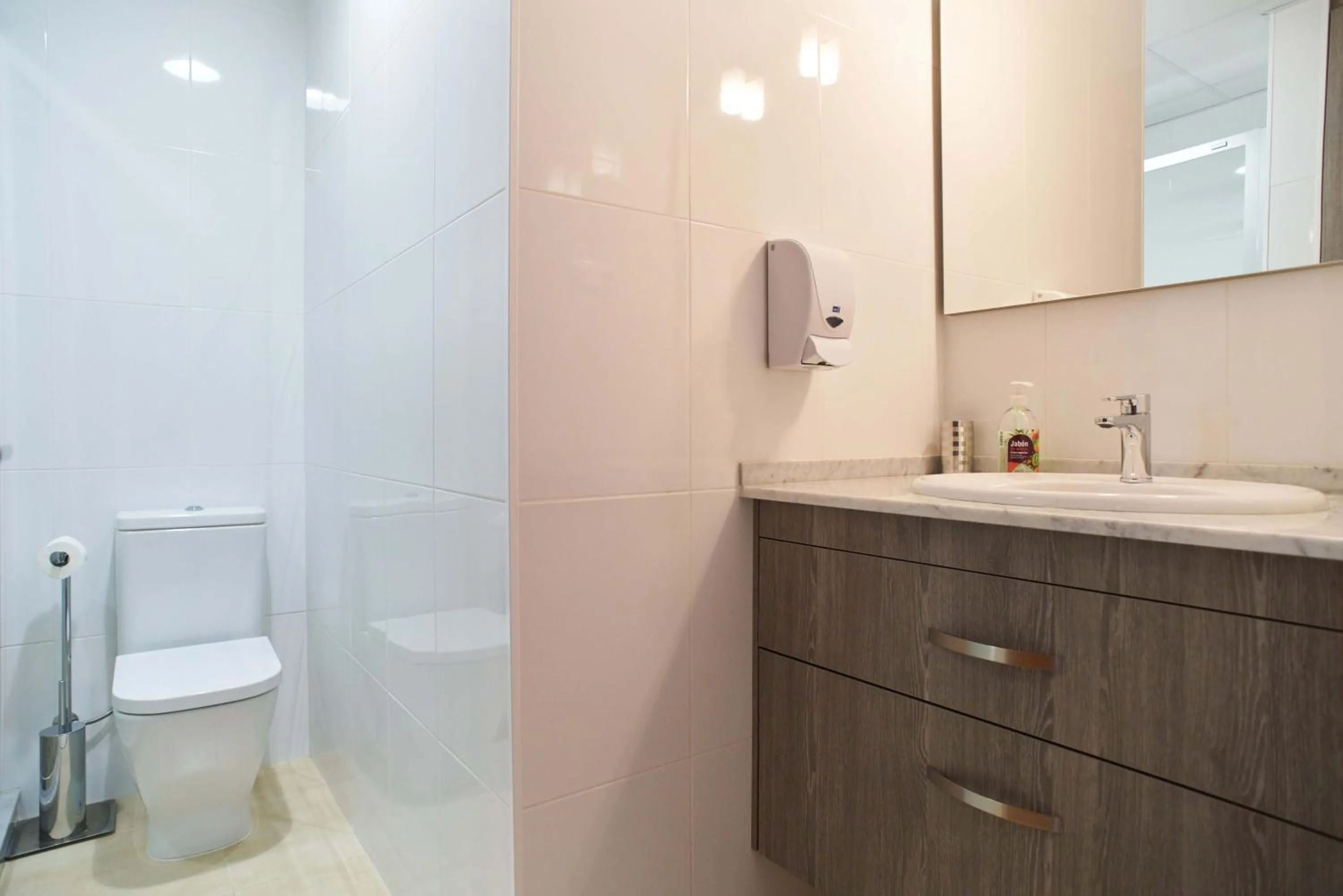 Bathroom in Manresa Apartamentos Turísticos