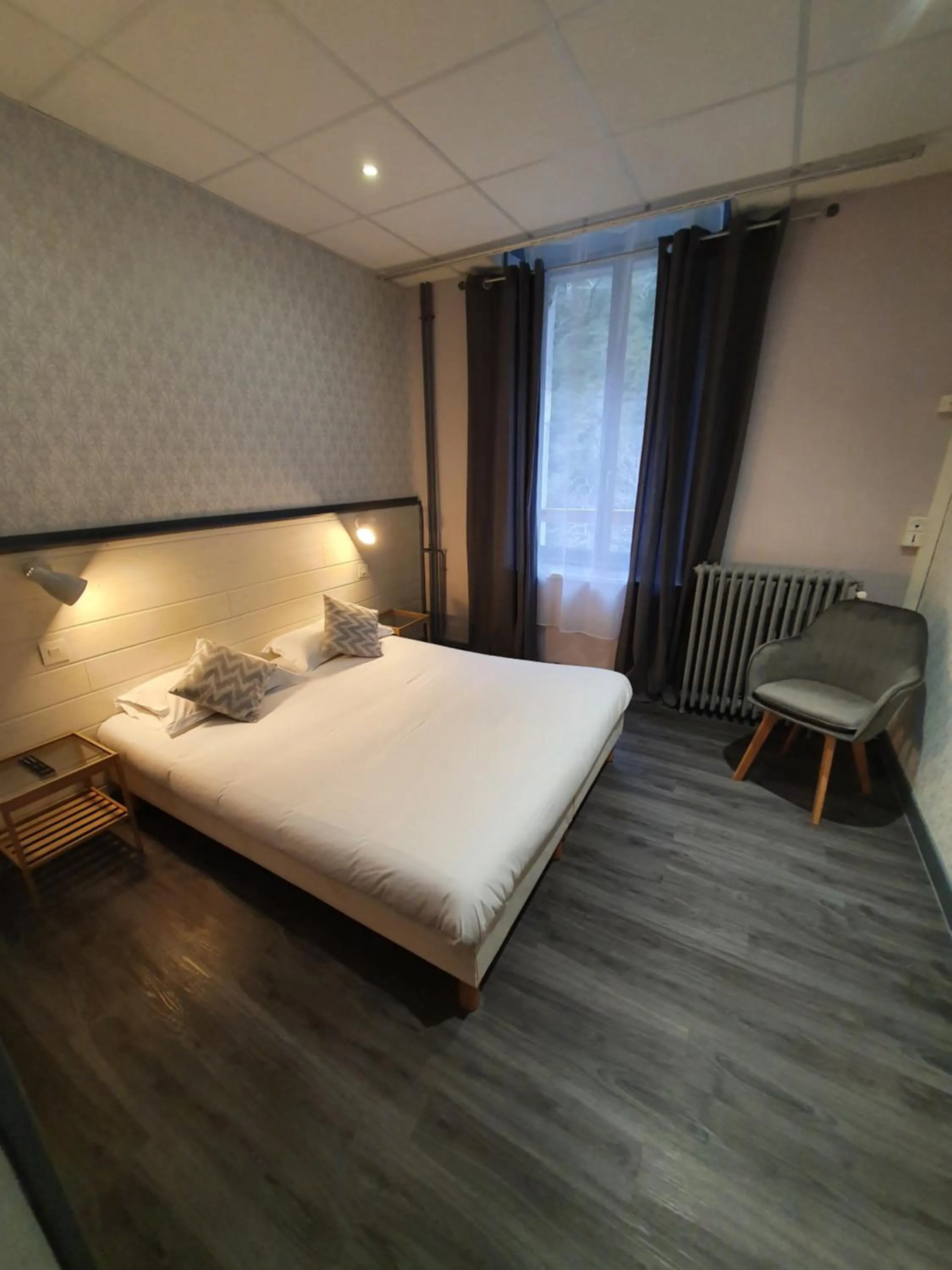 Bed in Auberge La Caverne