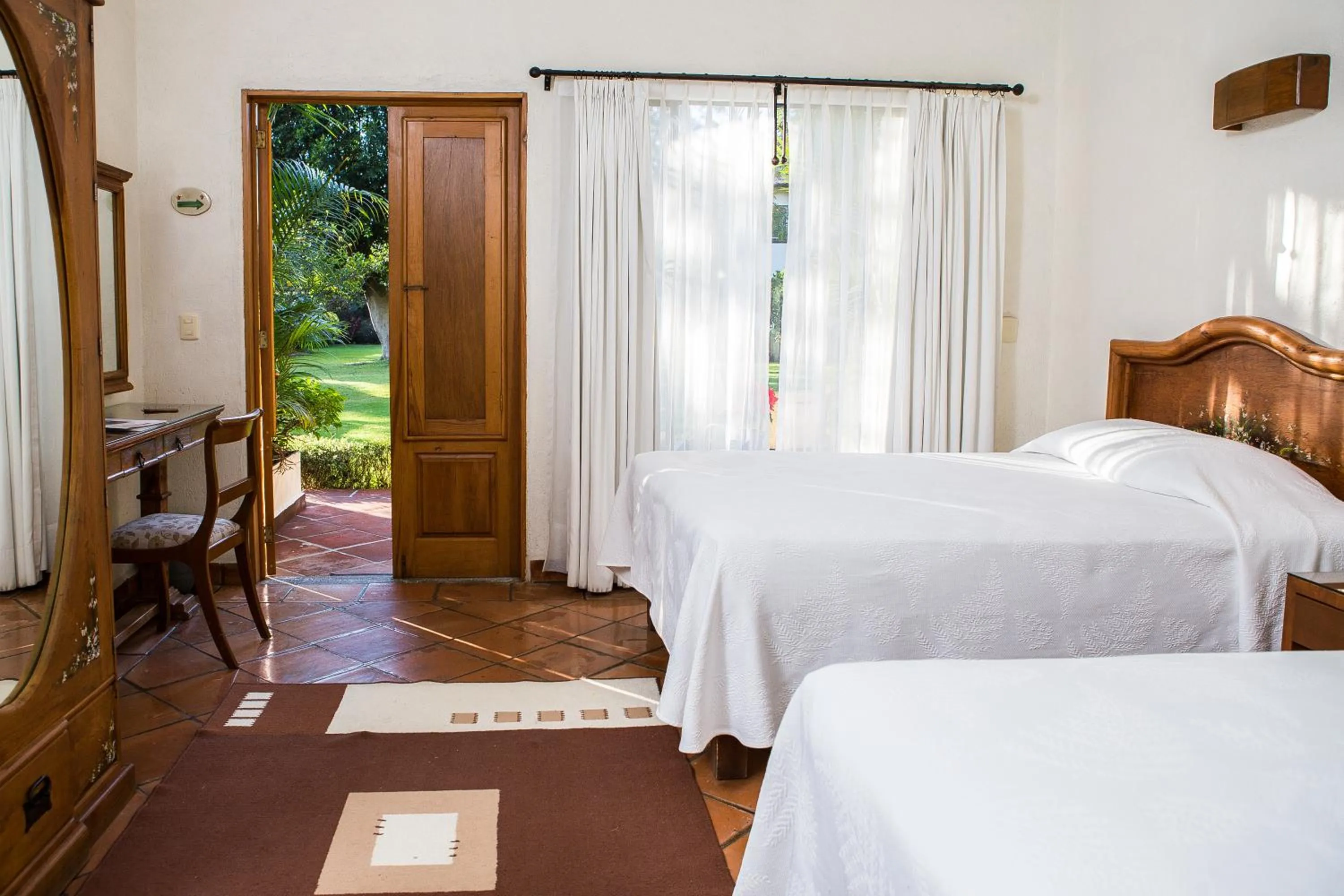 Bed in Casa Bugambilia, Un Pequeño Hotel en Tepoztlán