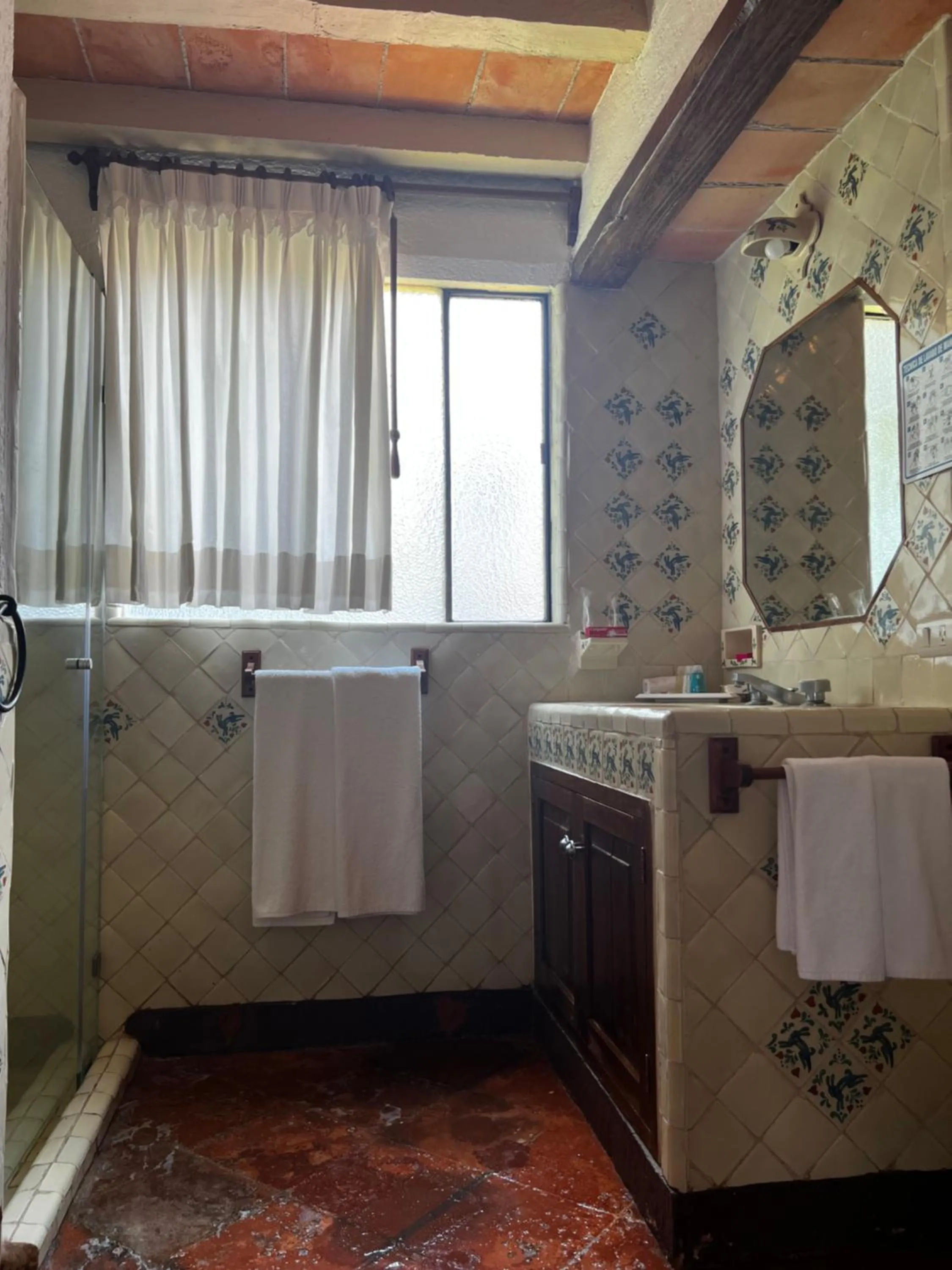 Bathroom in Casa Bugambilia, Un Pequeño Hotel en Tepoztlán