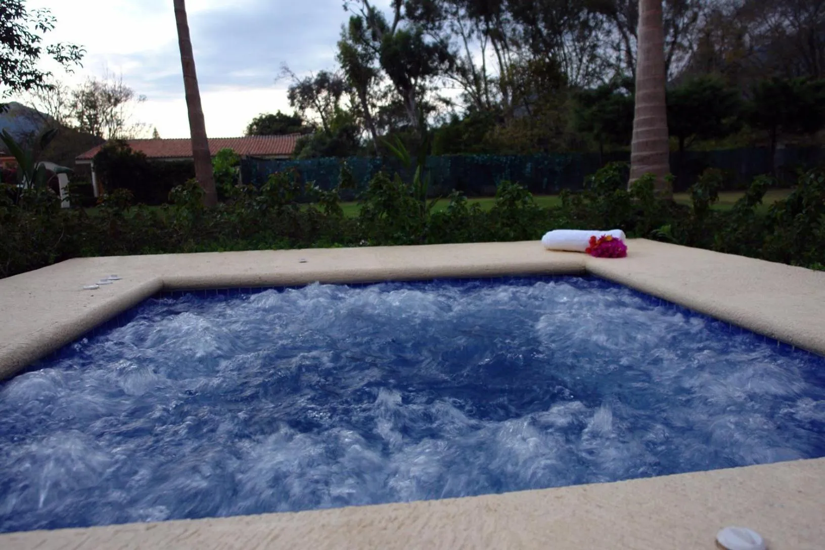 Hot Tub in Casa Bugambilia, Un Pequeño Hotel en Tepoztlán