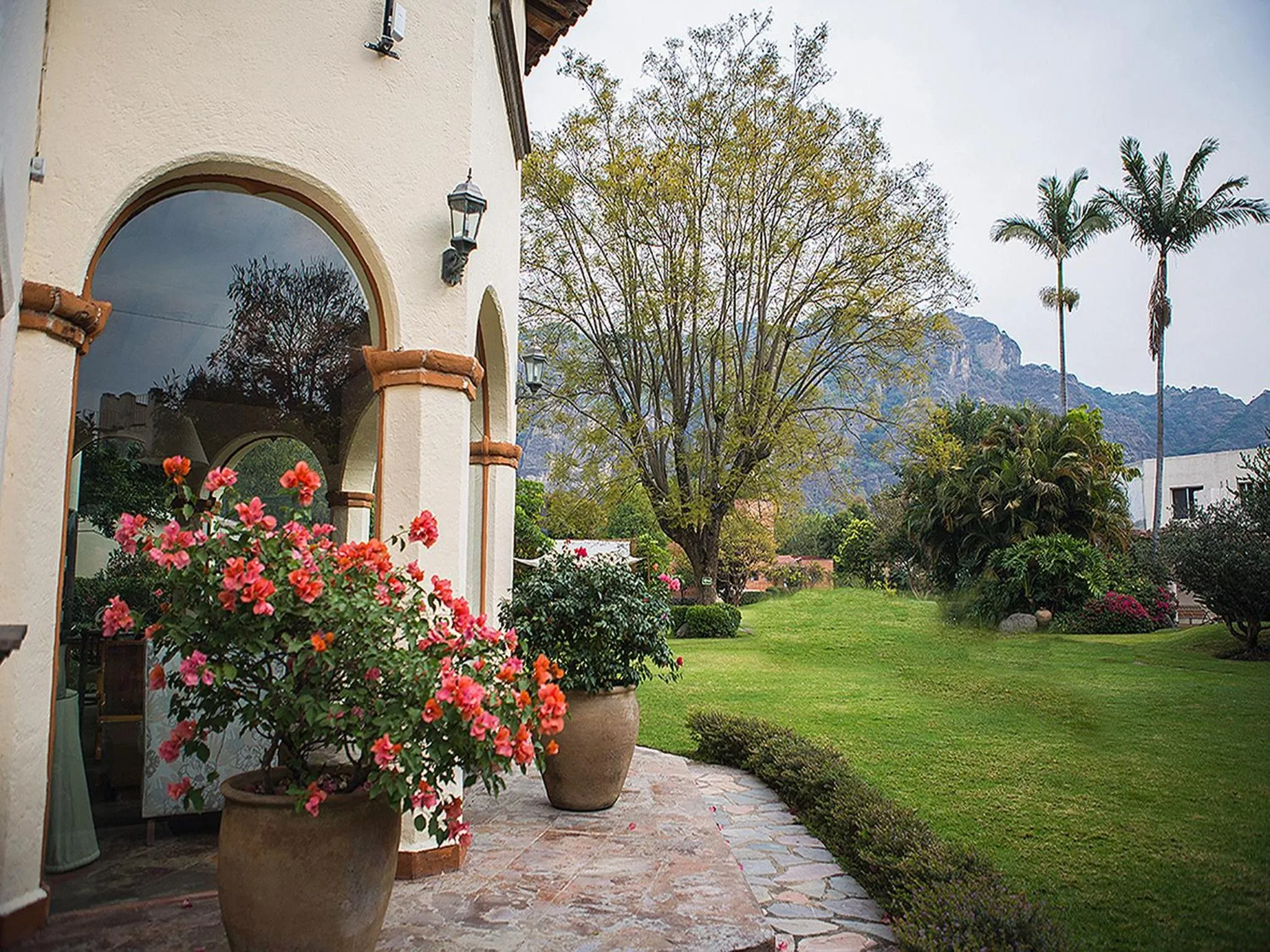 Property building in Casa Bugambilia, Un Pequeño Hotel en Tepoztlán