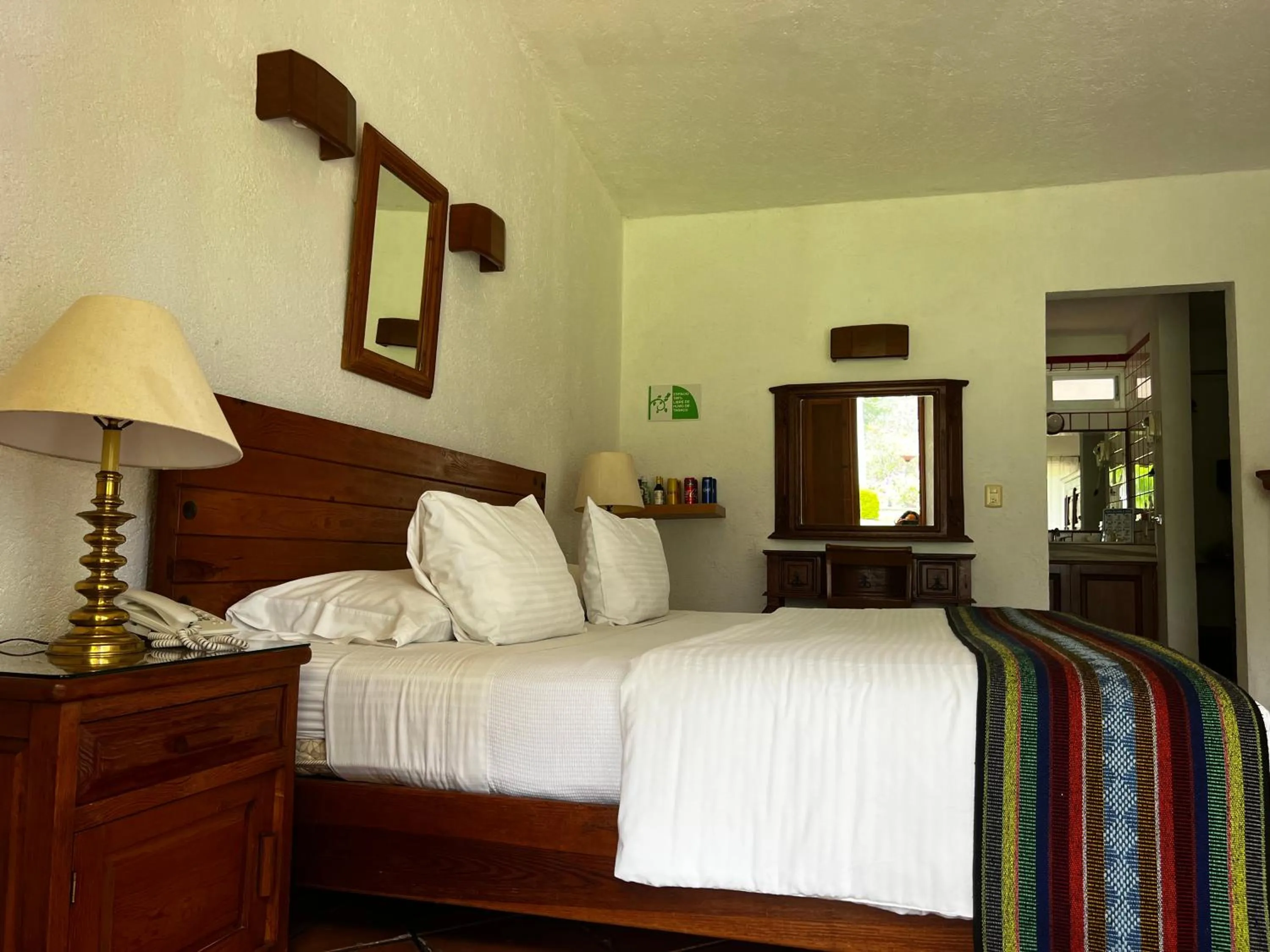 Bed in Casa Bugambilia, Un Pequeño Hotel en Tepoztlán
