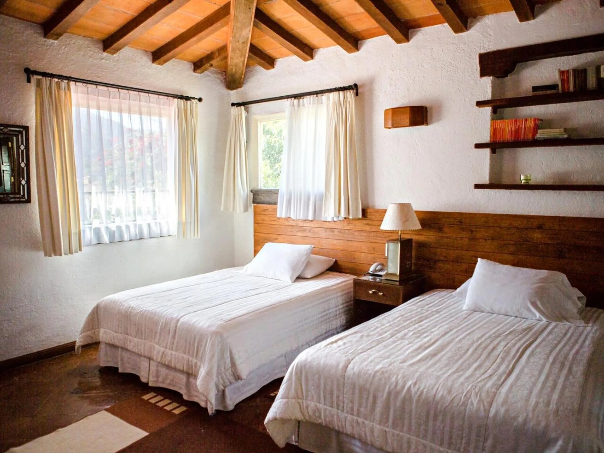 Bed in Casa Bugambilia, Un Pequeño Hotel en Tepoztlán