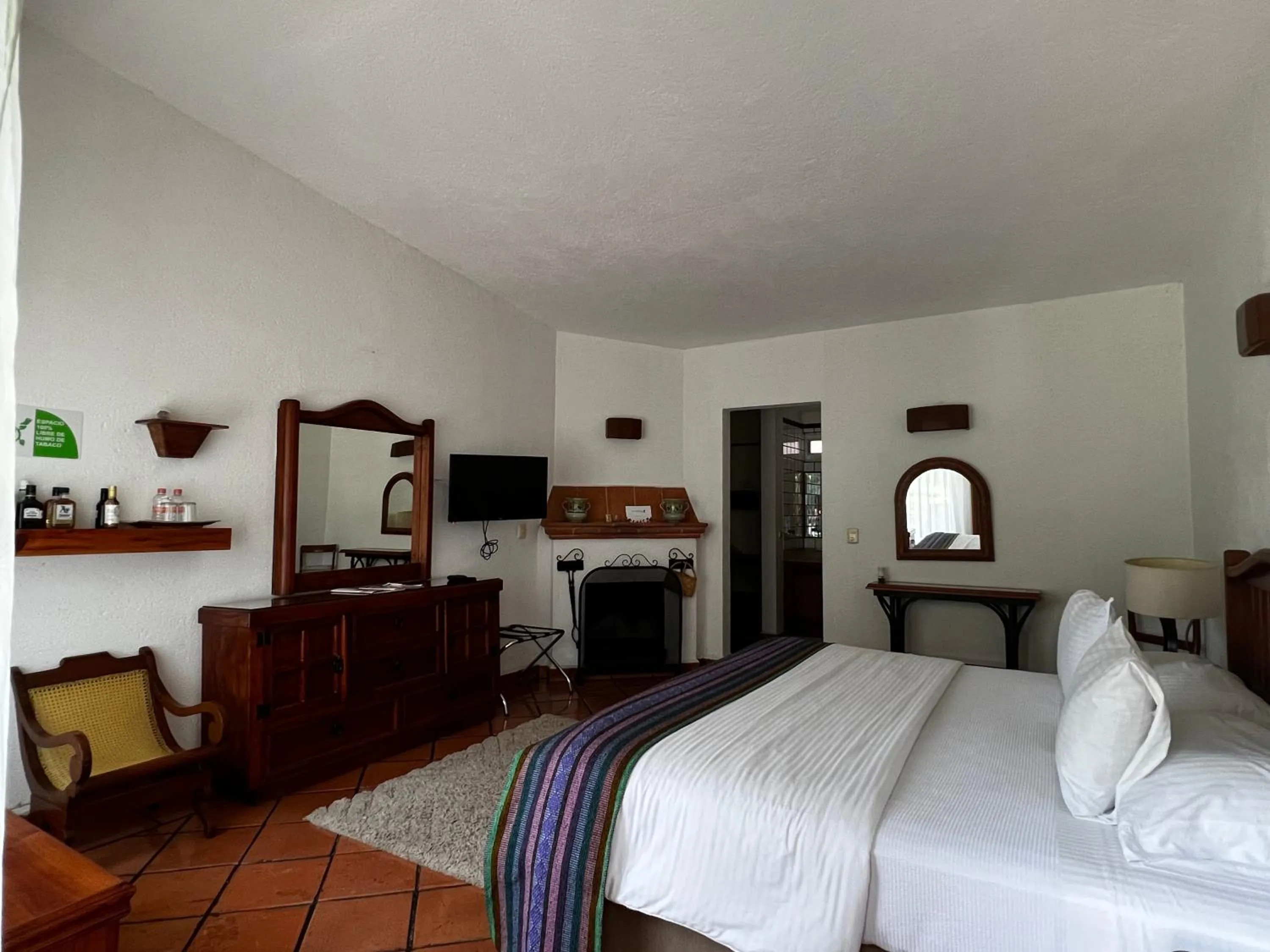 Photo of the whole room, Bed in Casa Bugambilia, Un Pequeño Hotel en Tepoztlán