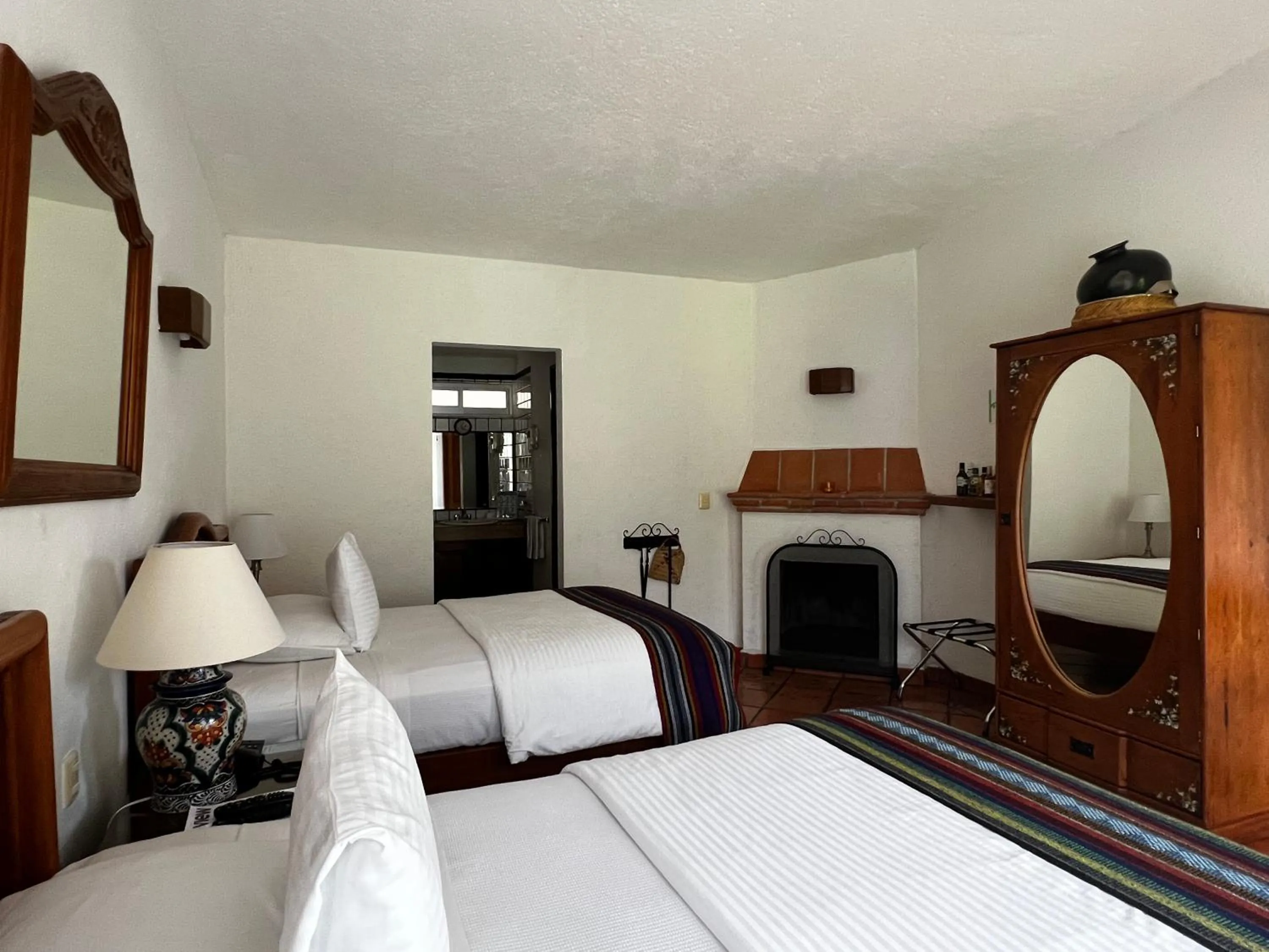 Photo of the whole room, Bed in Casa Bugambilia, Un Pequeño Hotel en Tepoztlán