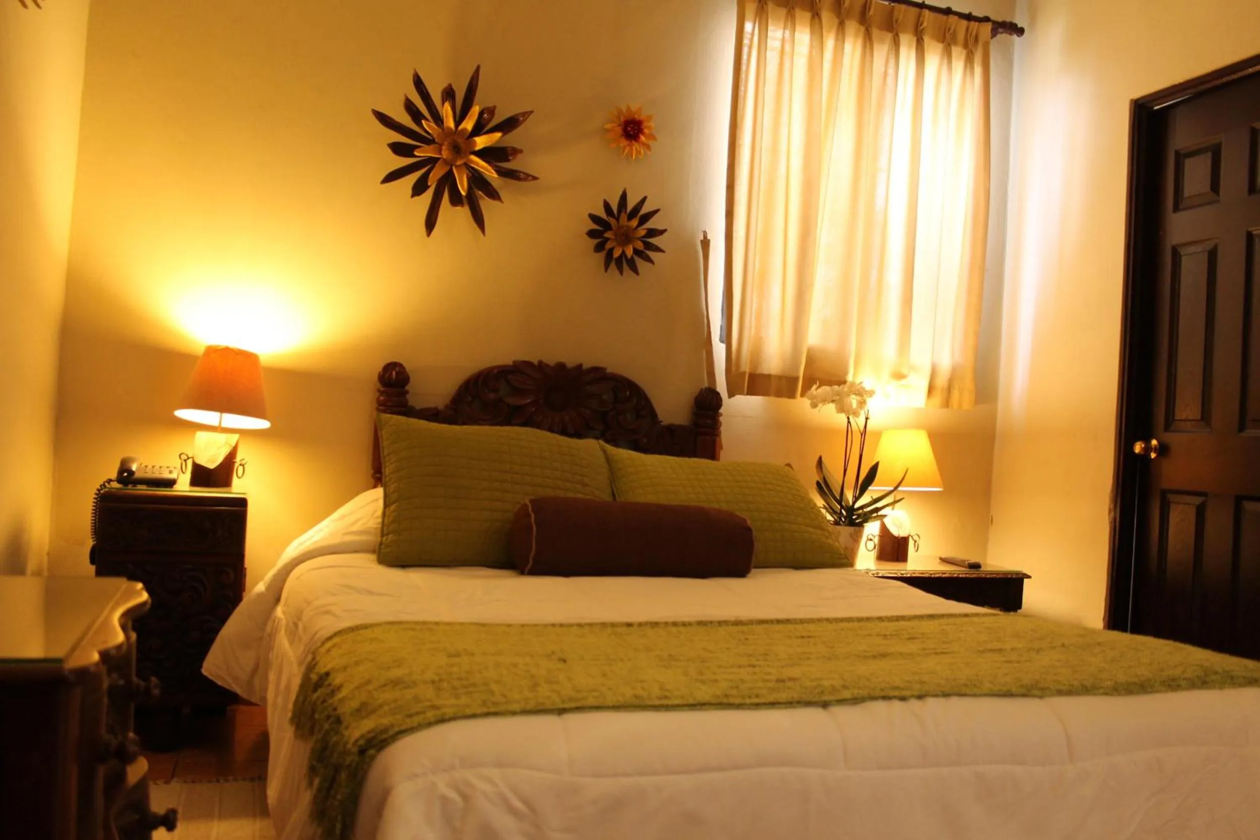 Photo of the whole room, Bed in Hotel La Posada del Angel