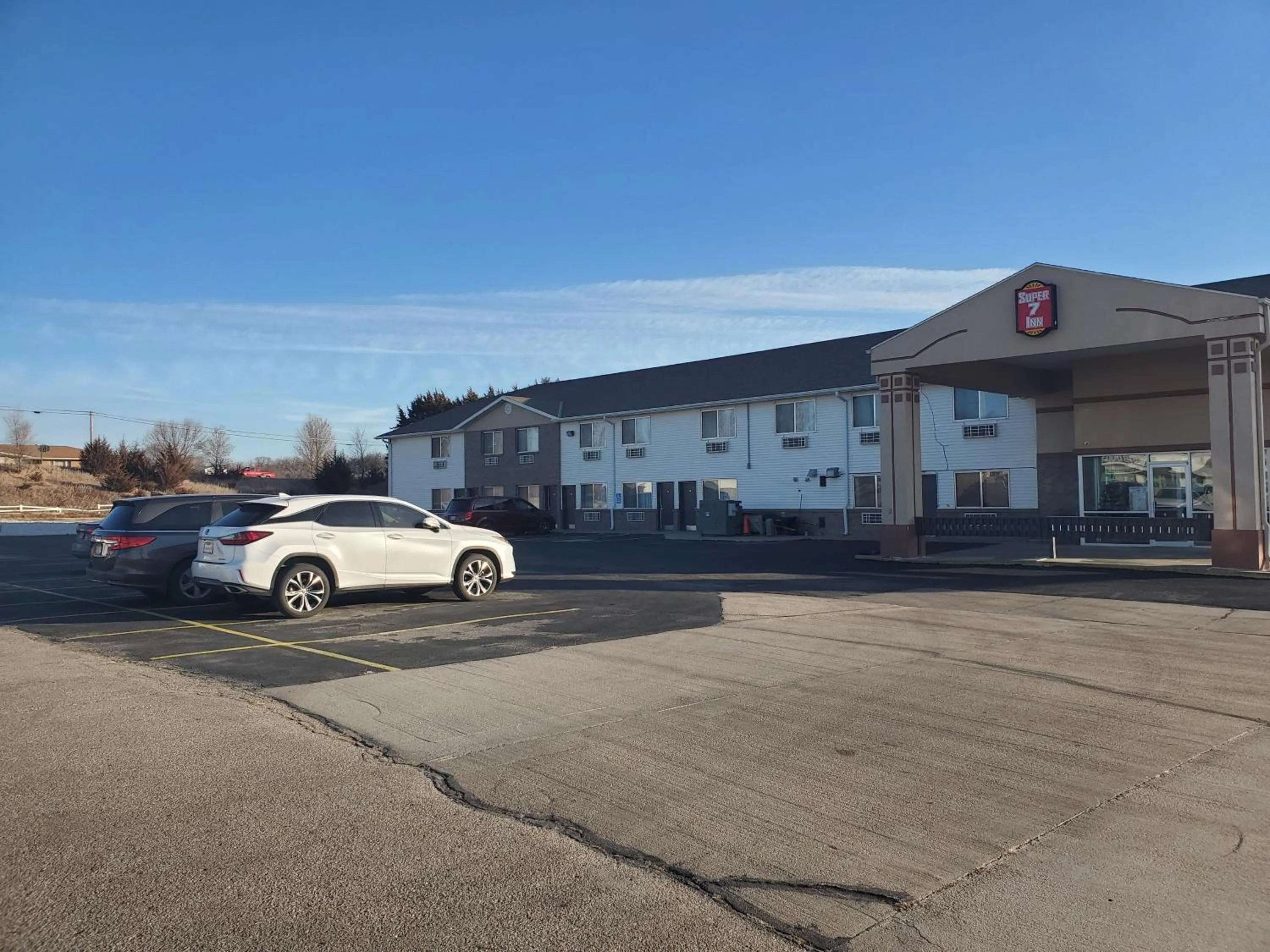 Property building in Super 7 Inn Tecumseh