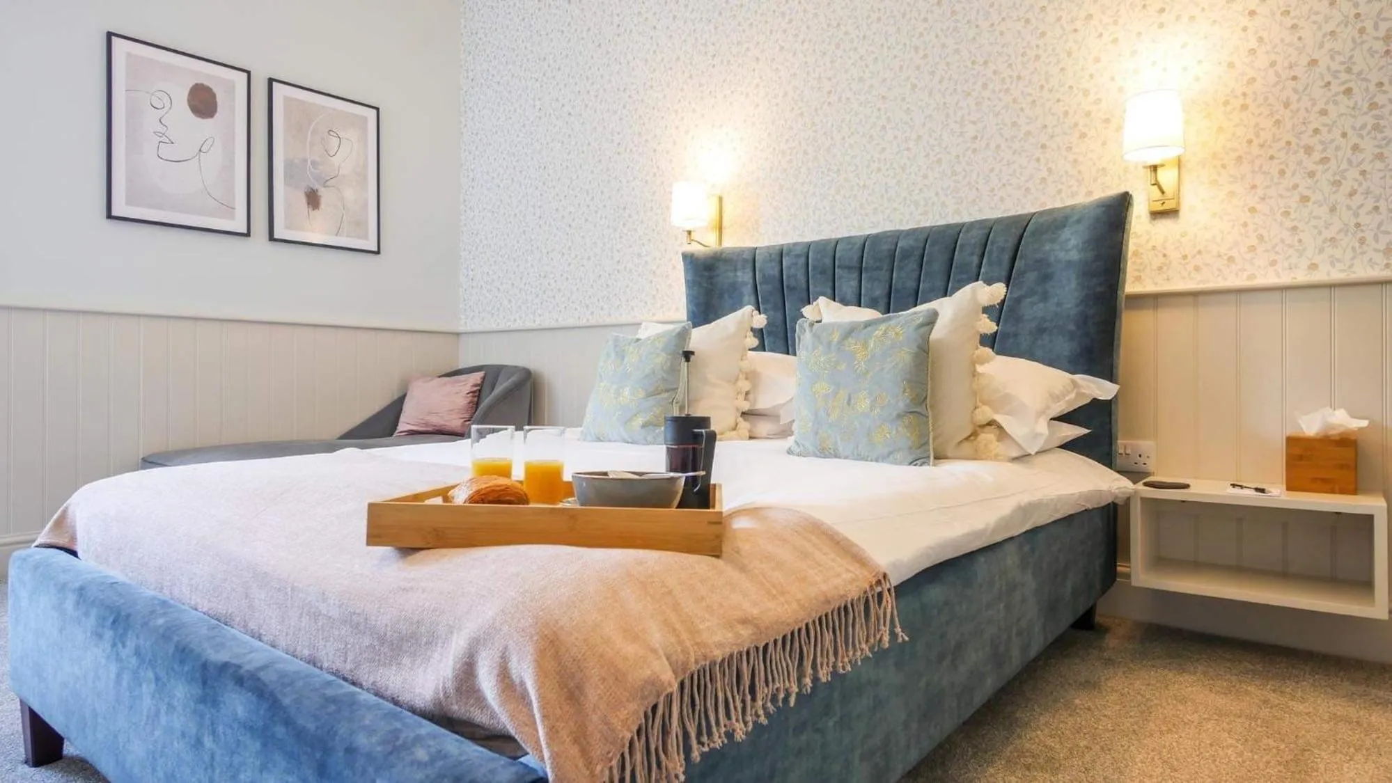 Bed in The Greenhead Hotel