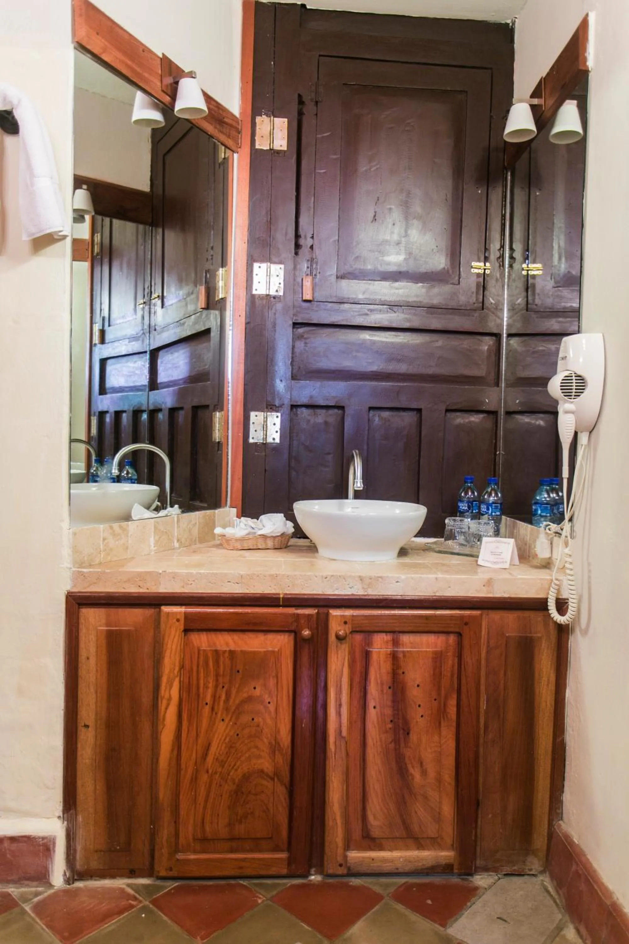 Shower in Hotel Casa del Consulado