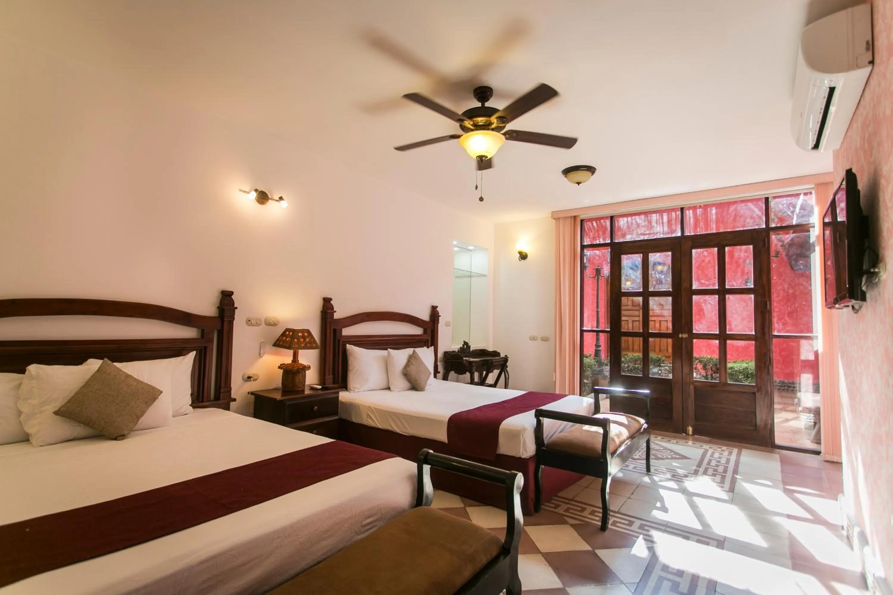 Photo of the whole room, Bed in Hotel Casa del Consulado