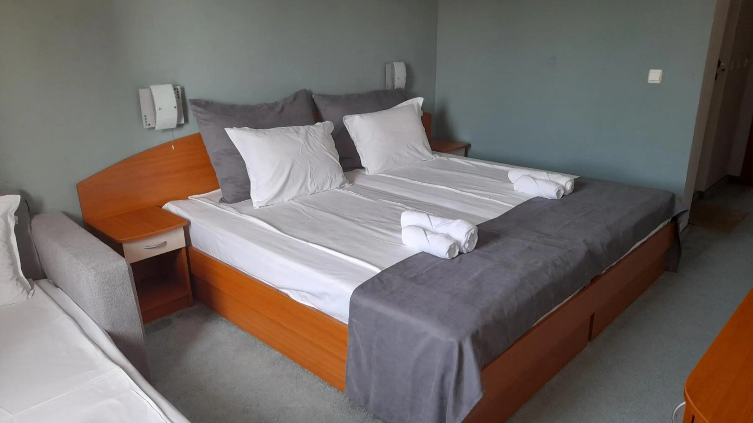 Bed in Family Hotel Saga