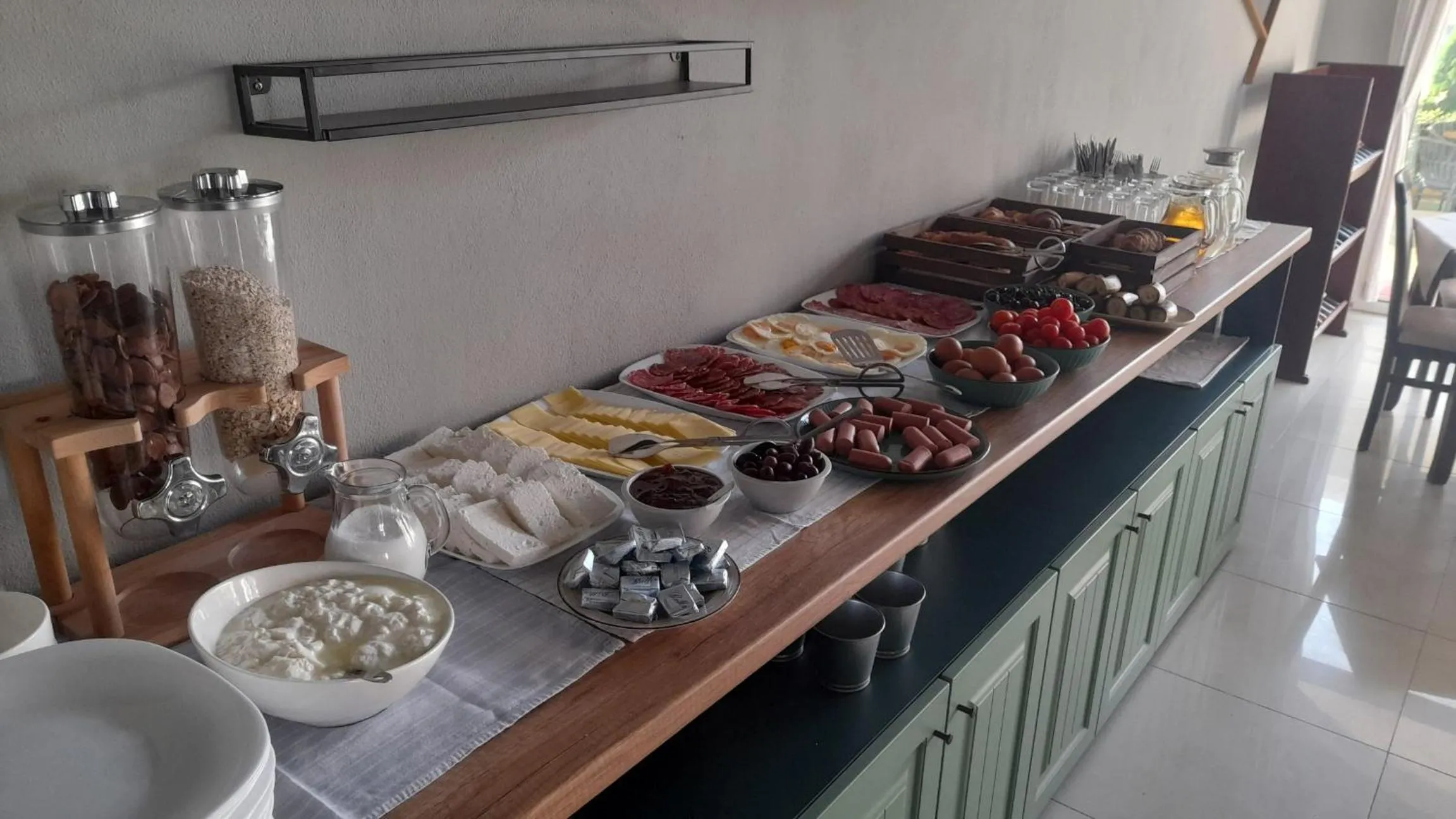 Breakfast in Family Hotel Saga