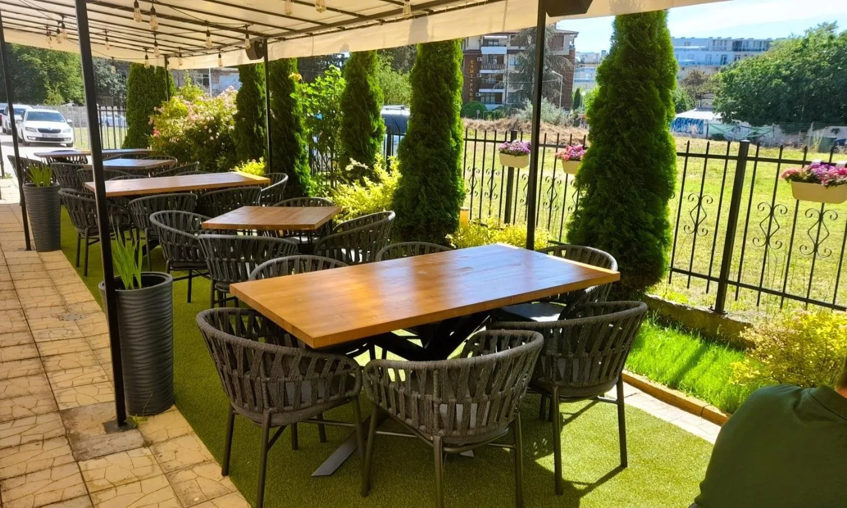 Restaurant/places to eat in Family Hotel Saga