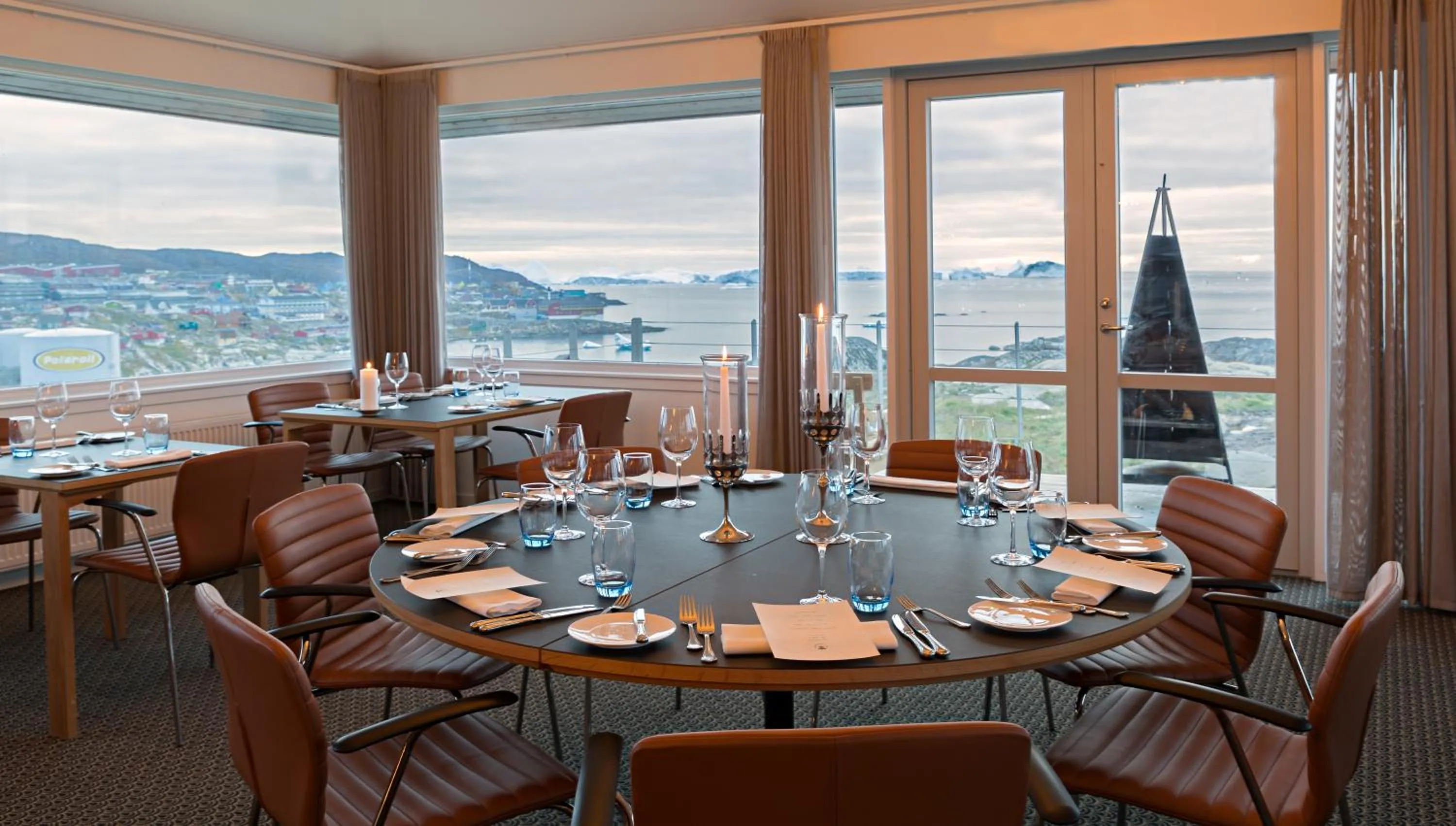 Dining area in Hotel Arctic