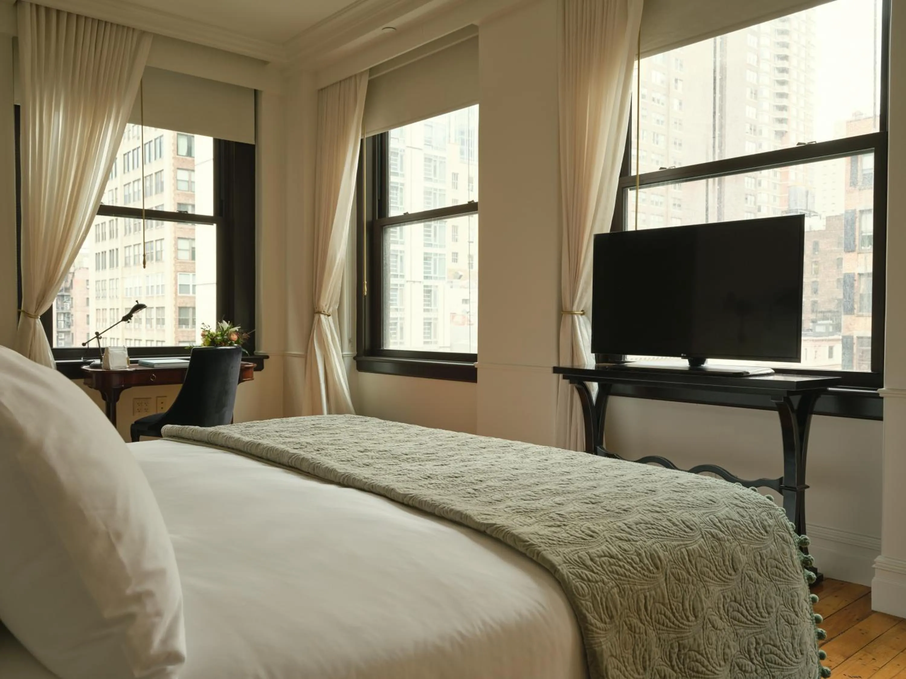 TV and multimedia, Bed in The Ned NoMad