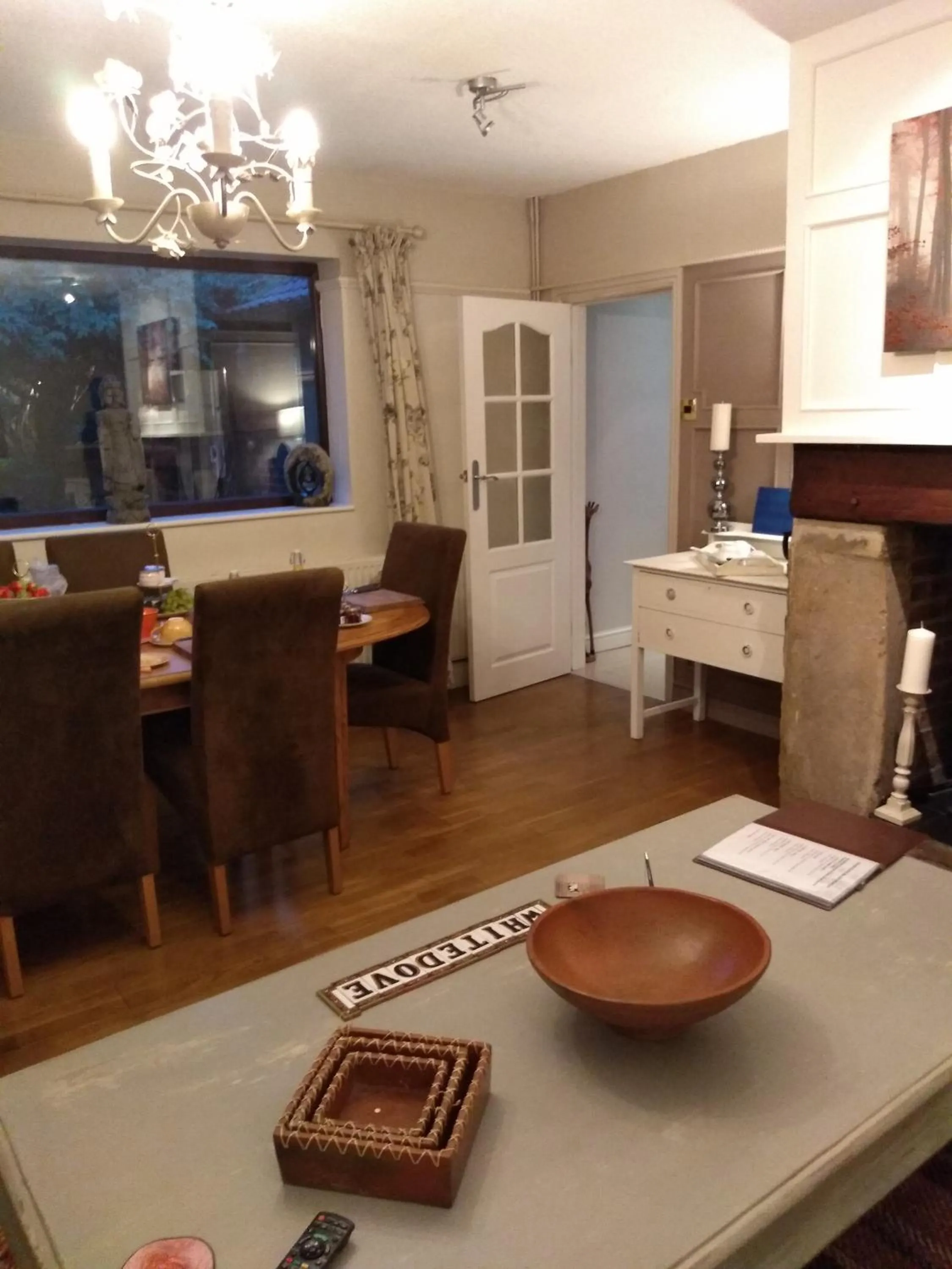 Dining area in The White Dove Bed and Breakfast with Glamping Newark showground