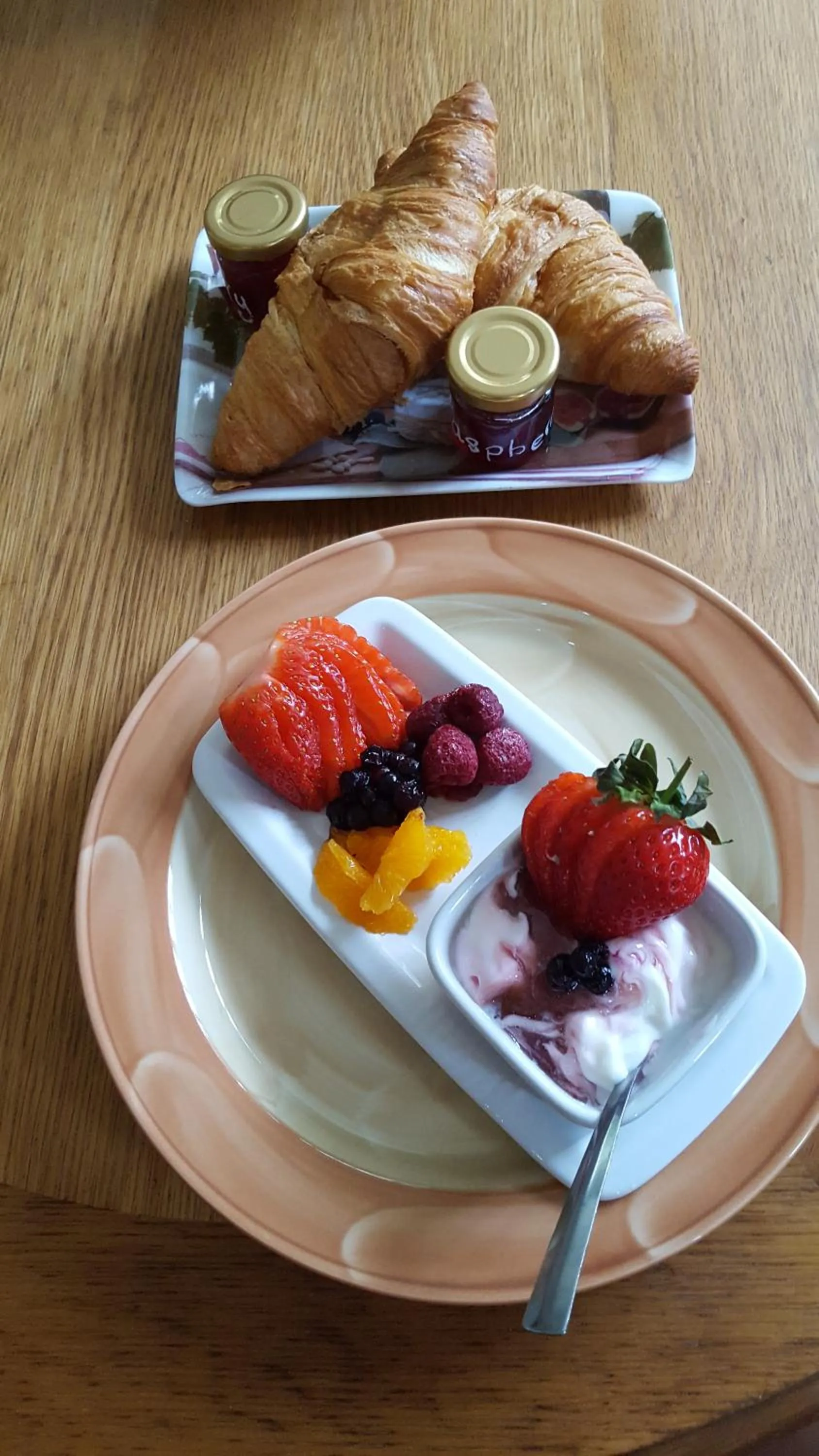 Continental breakfast in The White Dove Bed and Breakfast with Glamping Newark showground