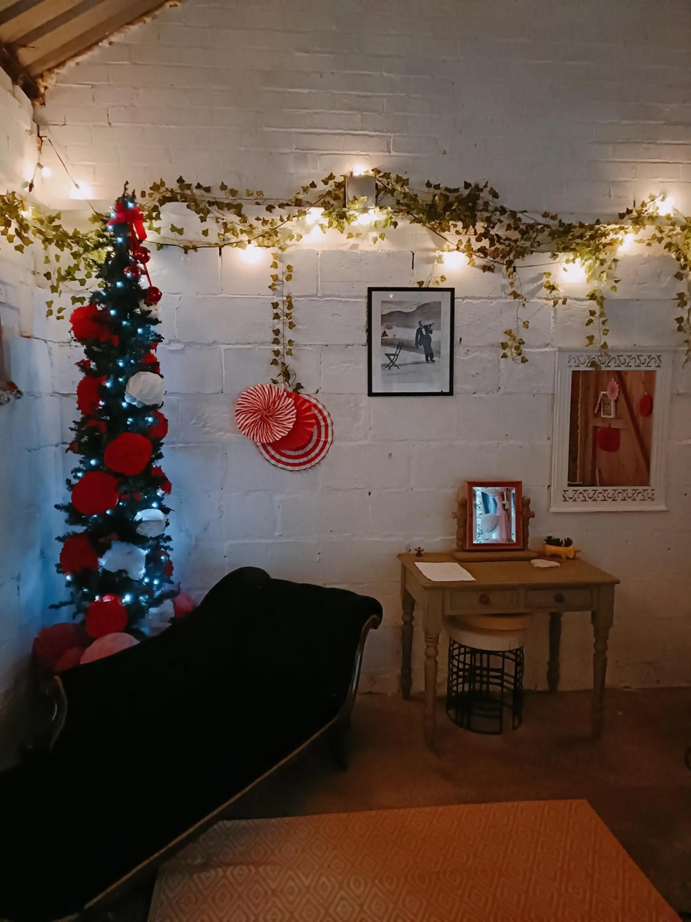 The White Dove Bed and Breakfast with Glamping Newark showground