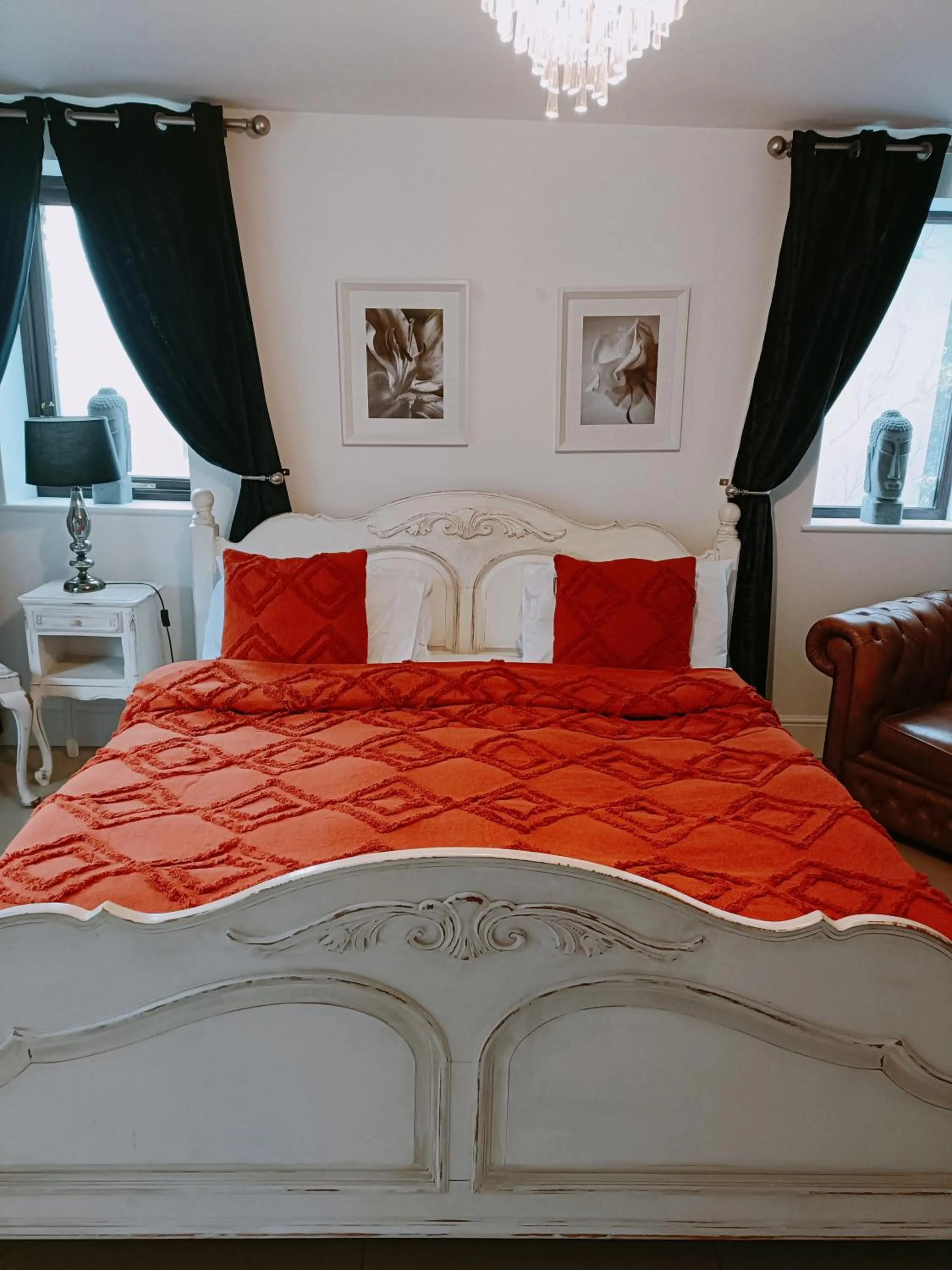 The White Dove Bed and Breakfast with Glamping Newark showground