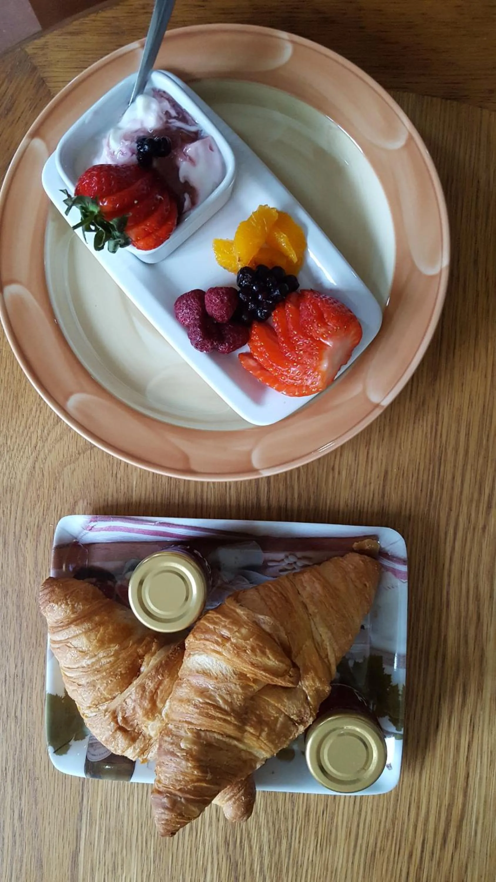 Continental breakfast in The White Dove Bed and Breakfast with Glamping Newark showground