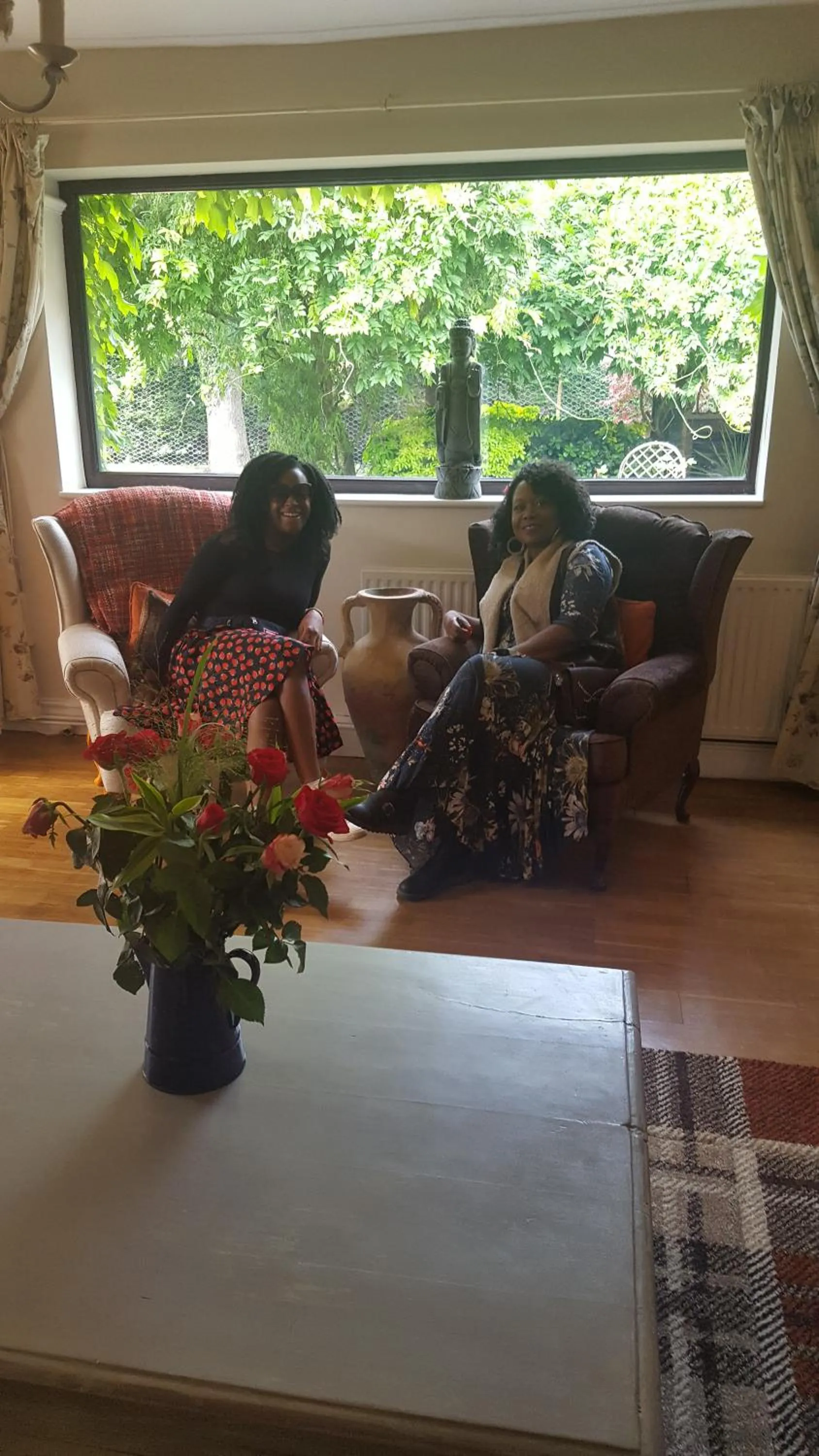 People in The White Dove Bed and Breakfast with Glamping Newark showground