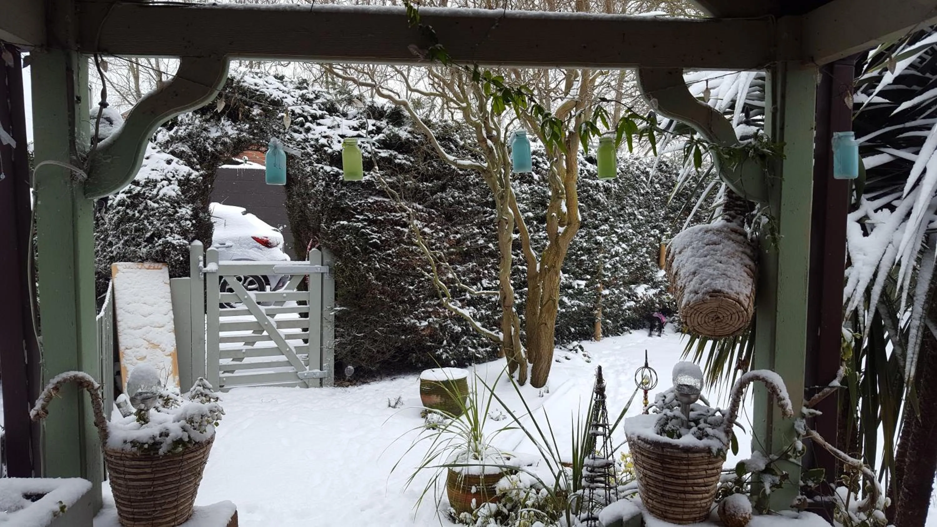 Garden view in The White Dove Bed and Breakfast with Glamping Newark showground