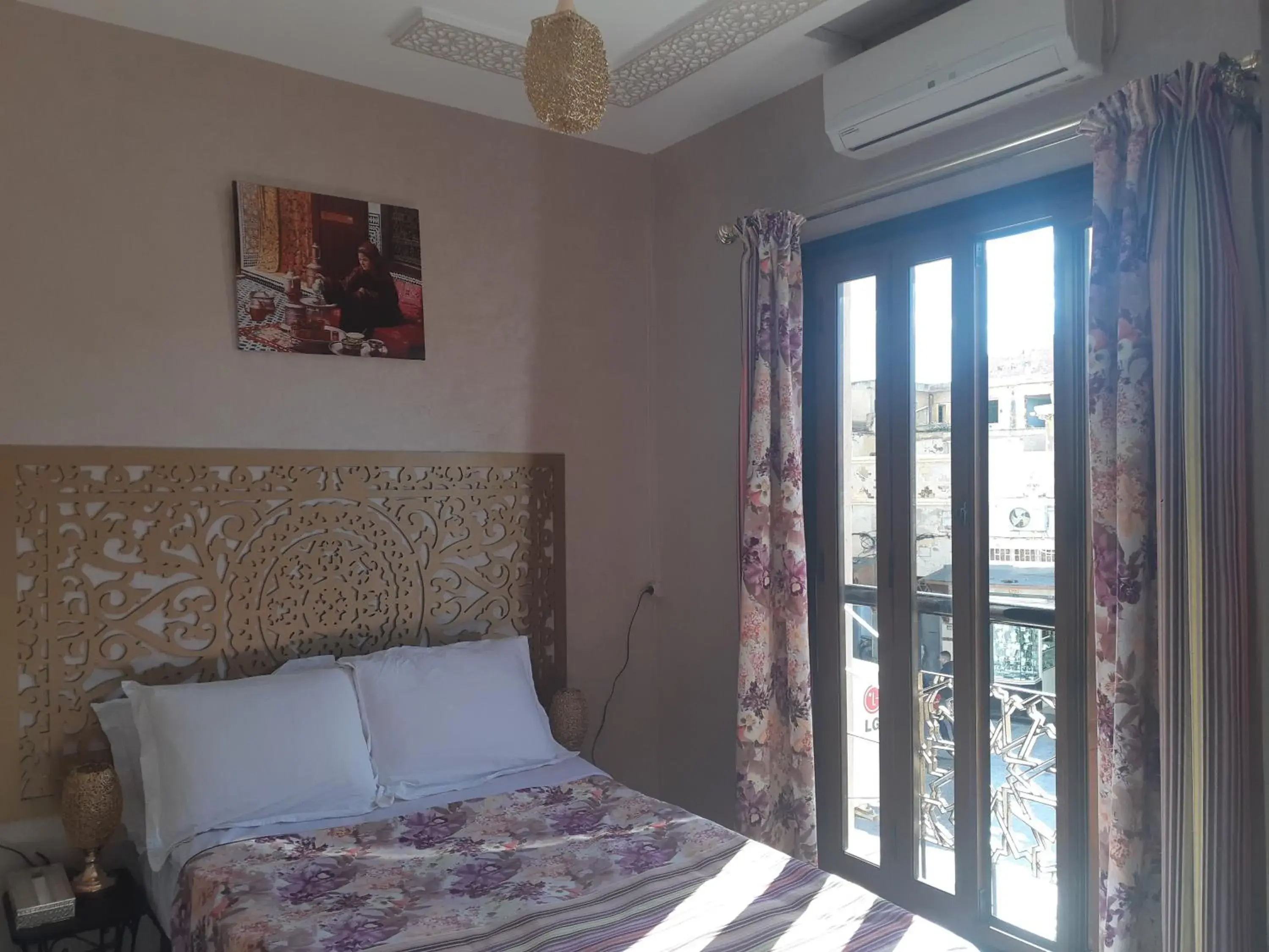 Double Room in Hotel LAHLOU riad Cafeteria Double Room in Hotel LAHLOU riad Cafeteria