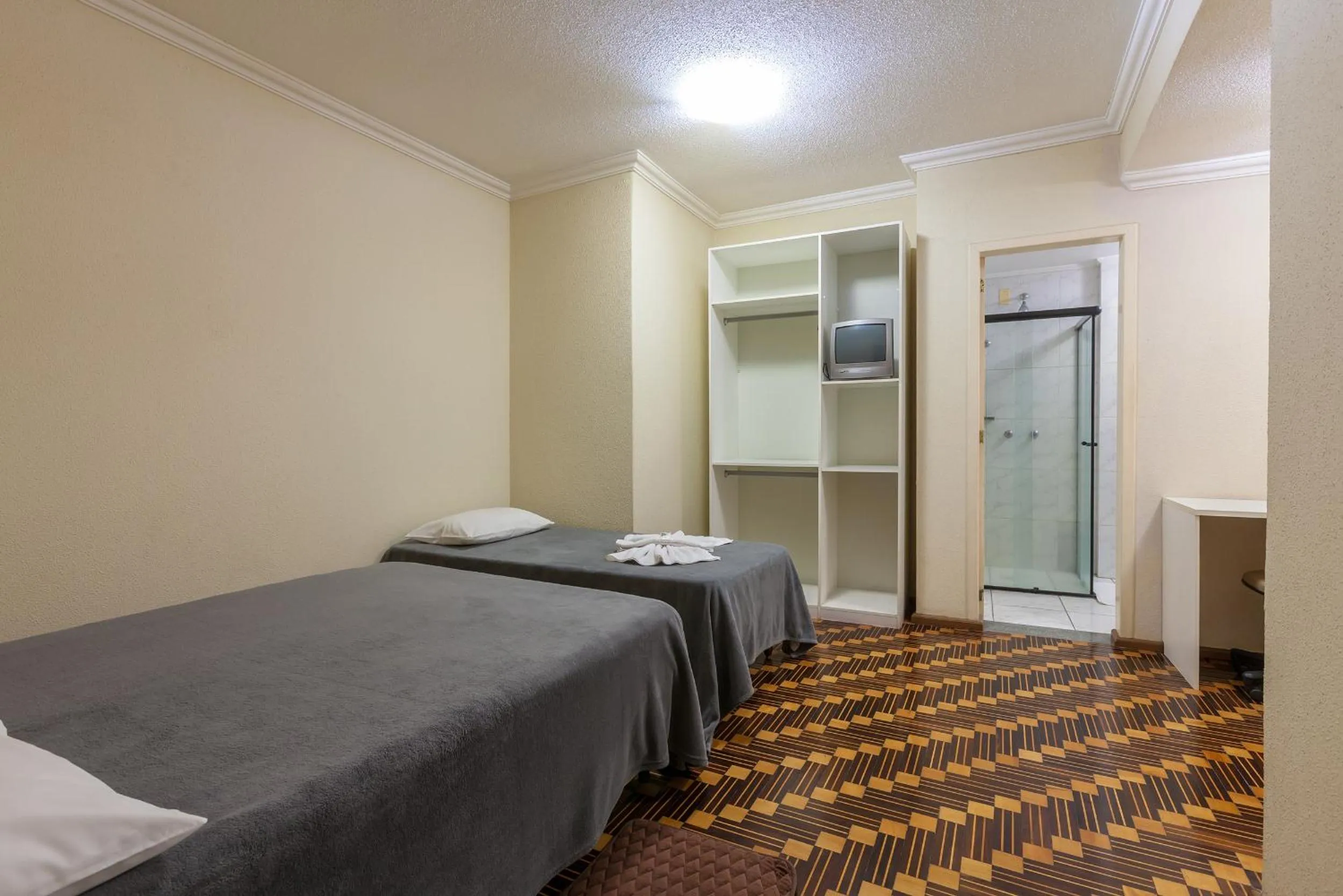 Bedroom, Bed in Tri Hotel Criciúma