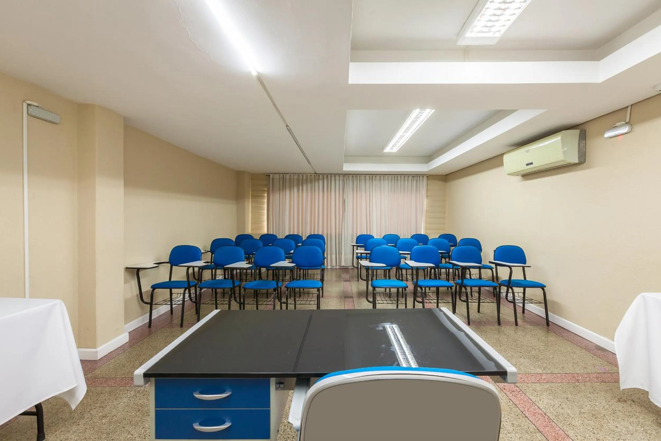 Meeting/conference room in Tri Hotel Criciúma