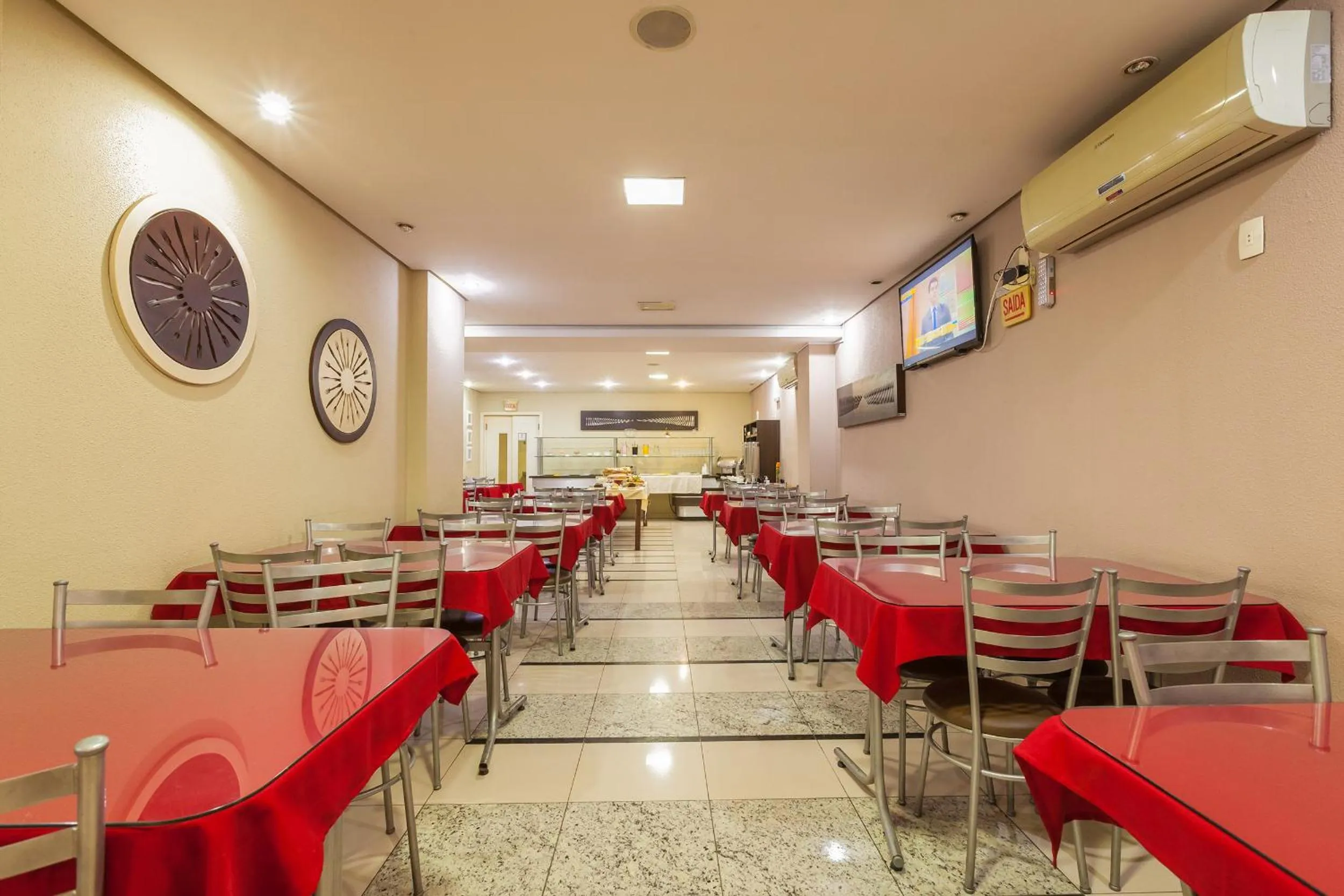 Restaurant/places to eat in Tri Hotel Criciúma