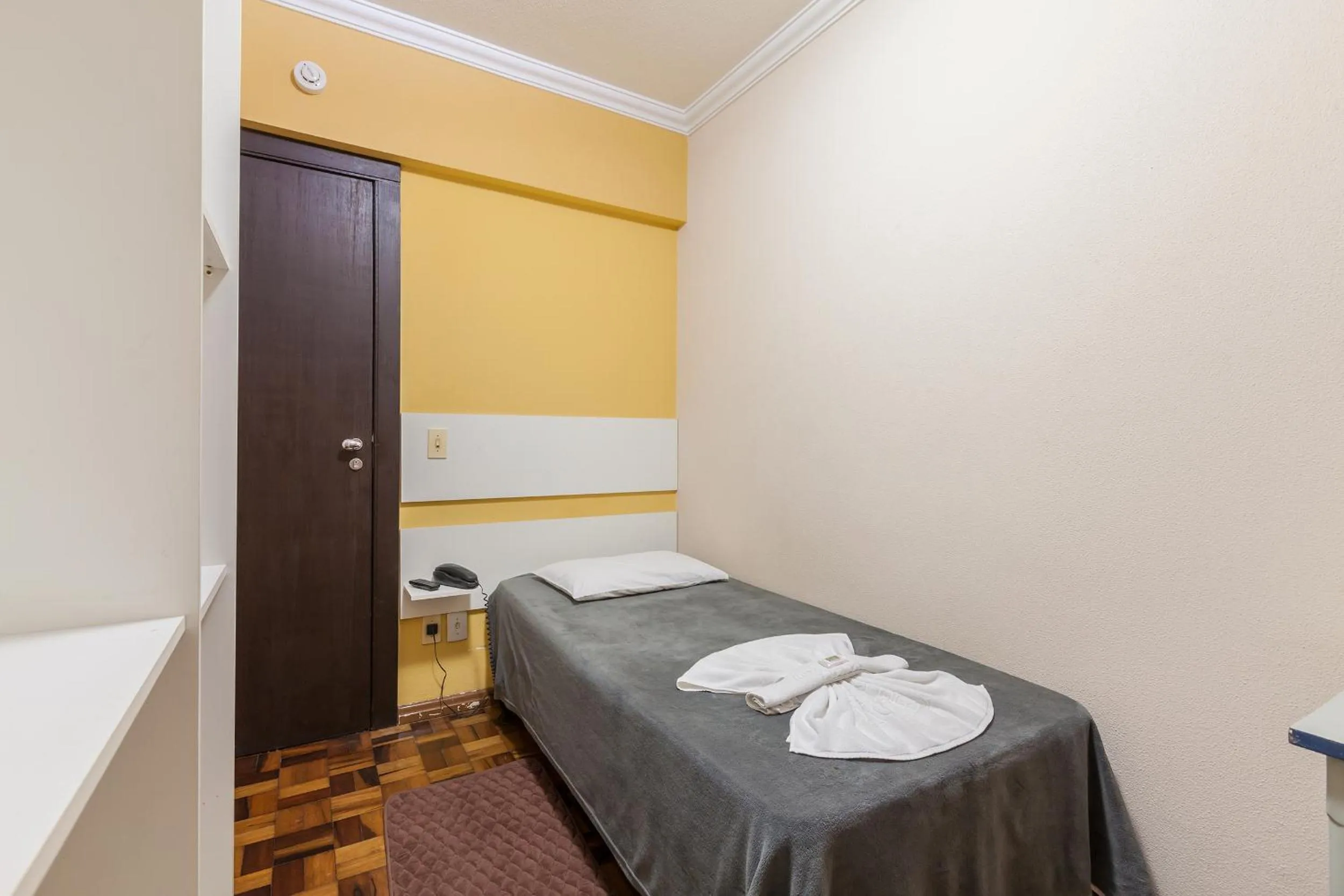 Bedroom, Bed in Tri Hotel Criciúma