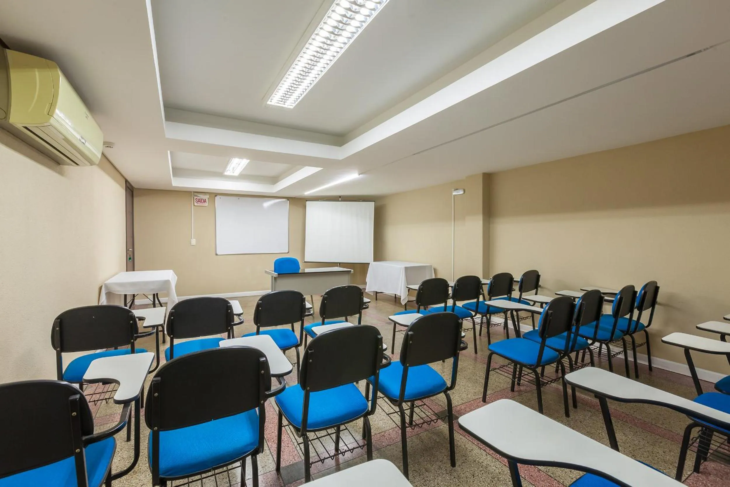 Meeting/conference room in Tri Hotel Criciúma