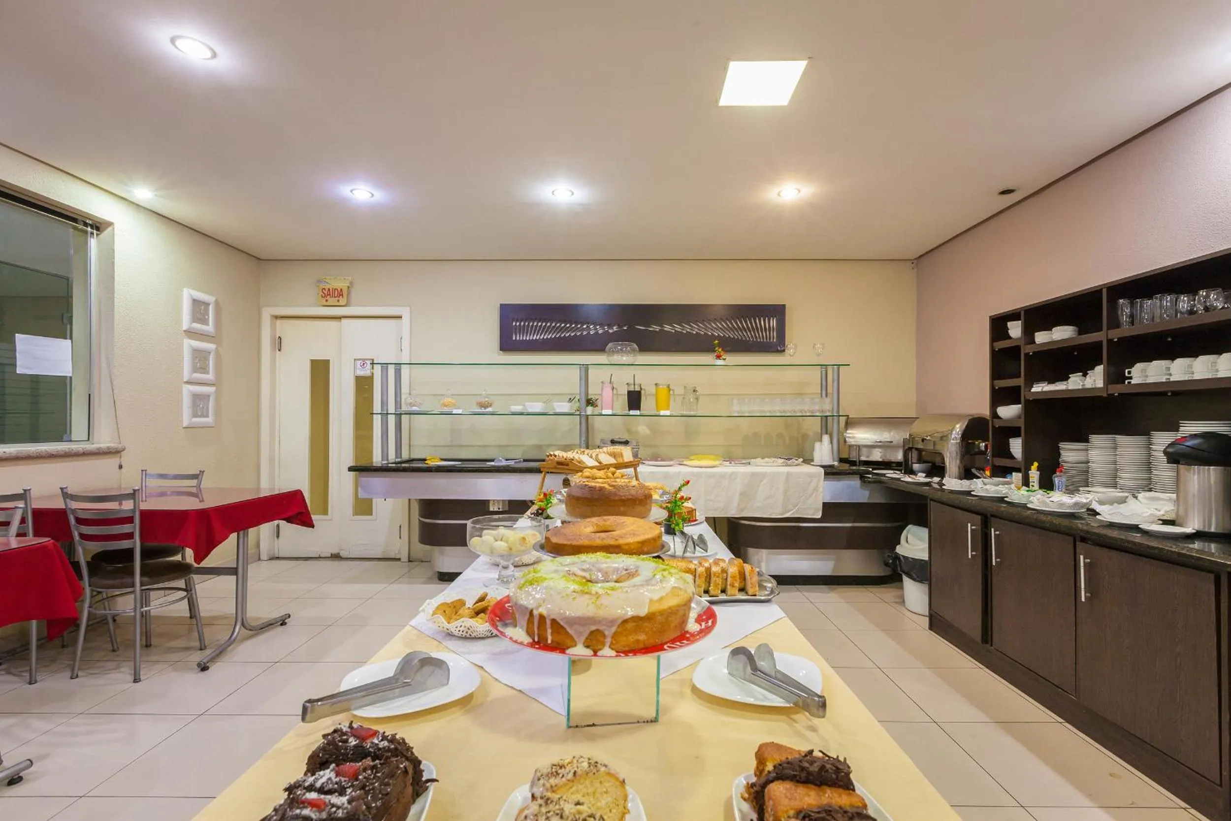 Buffet breakfast in Tri Hotel Criciúma