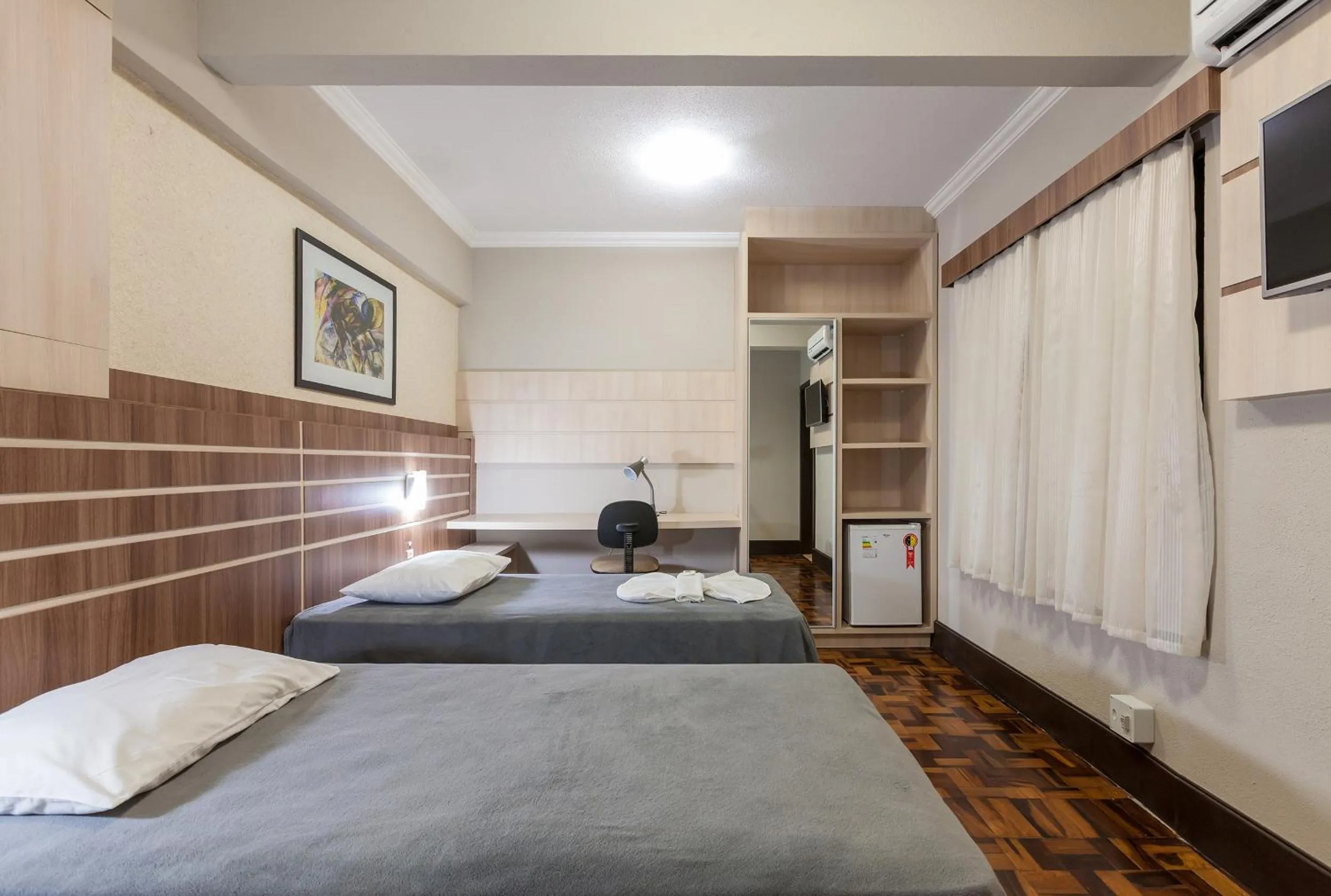 Bedroom, Bed in Tri Hotel Criciúma