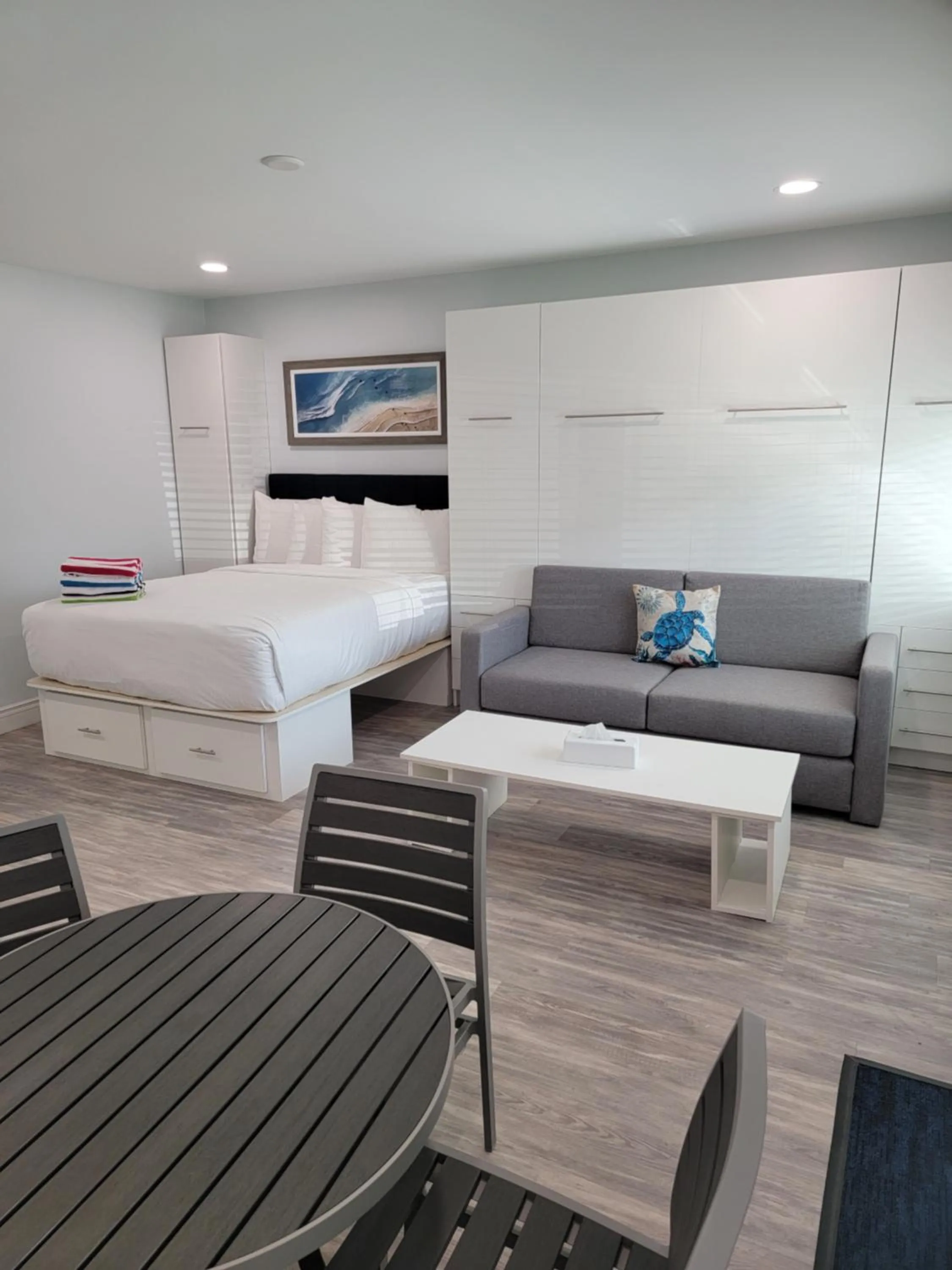 Bed in Silver Surf Gulf Beach Resort