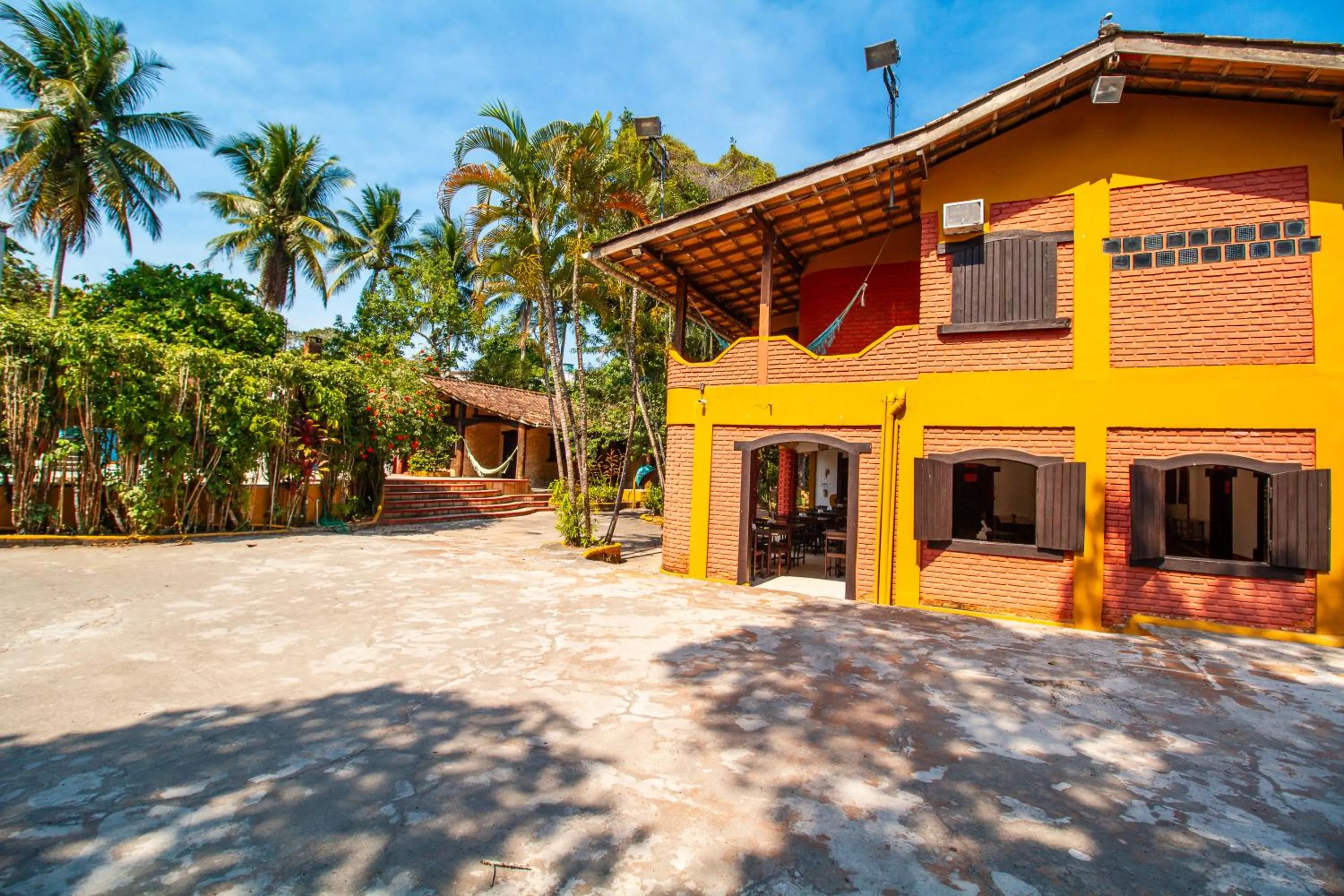 Parking in Village Arraial BY MN Hoteis