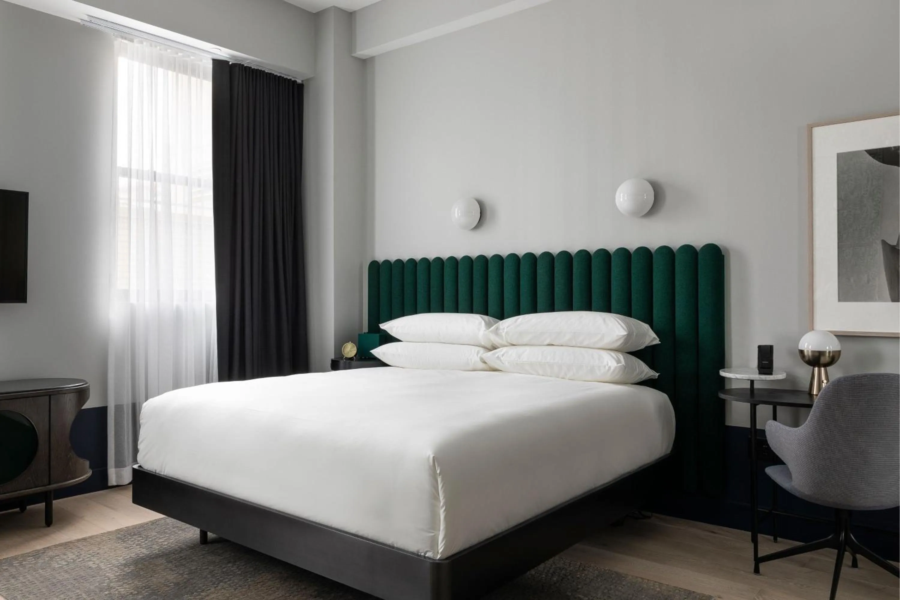 Photo of the whole room, Bed in Woodlark Hotel Portland, a Tribute Portfolio Hotel