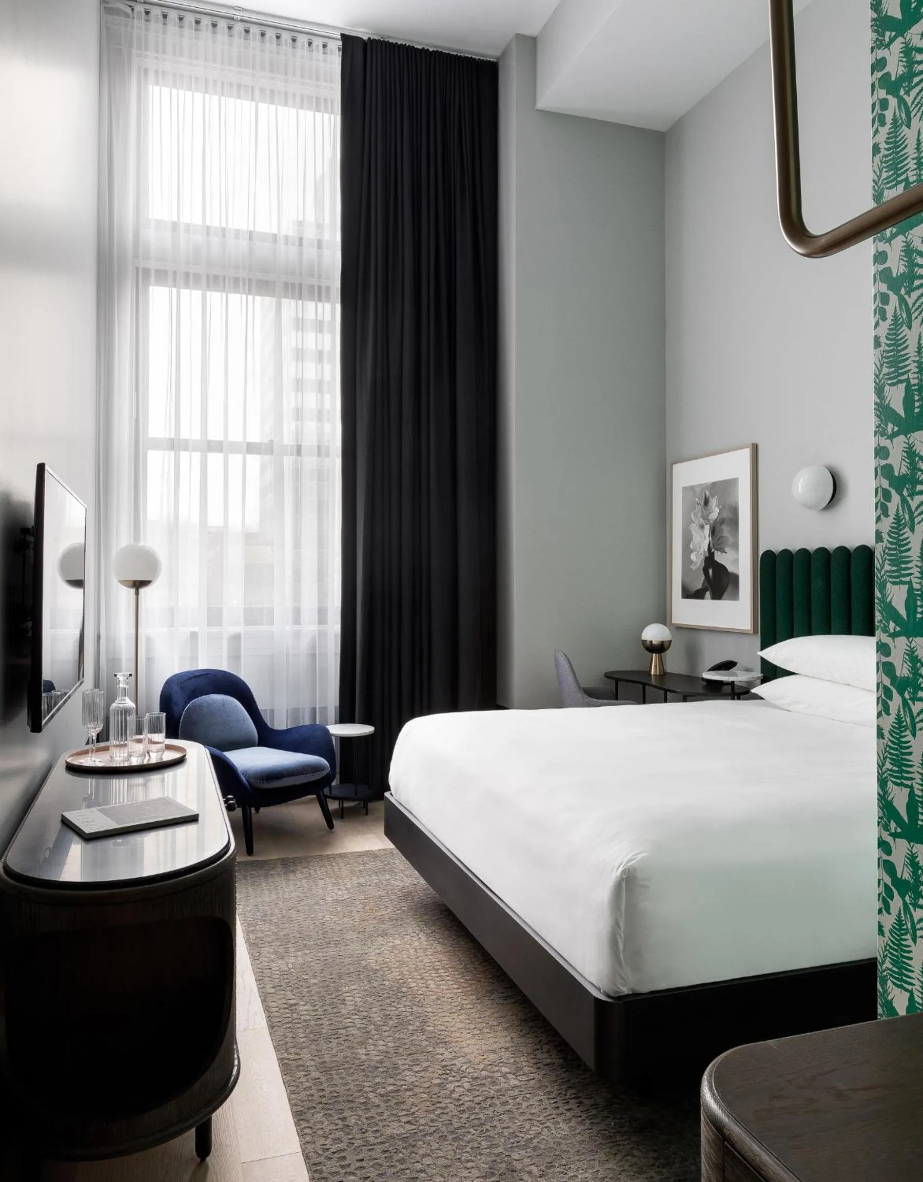 Bed in Woodlark Hotel Portland, a Tribute Portfolio Hotel