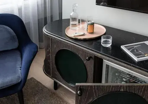 Accessible King Room in Woodlark Hotel Portland, a Tribute Portfolio Hotel Accessible King Room in Woodlark Hotel Portland, a Tribute Portfolio Hotel