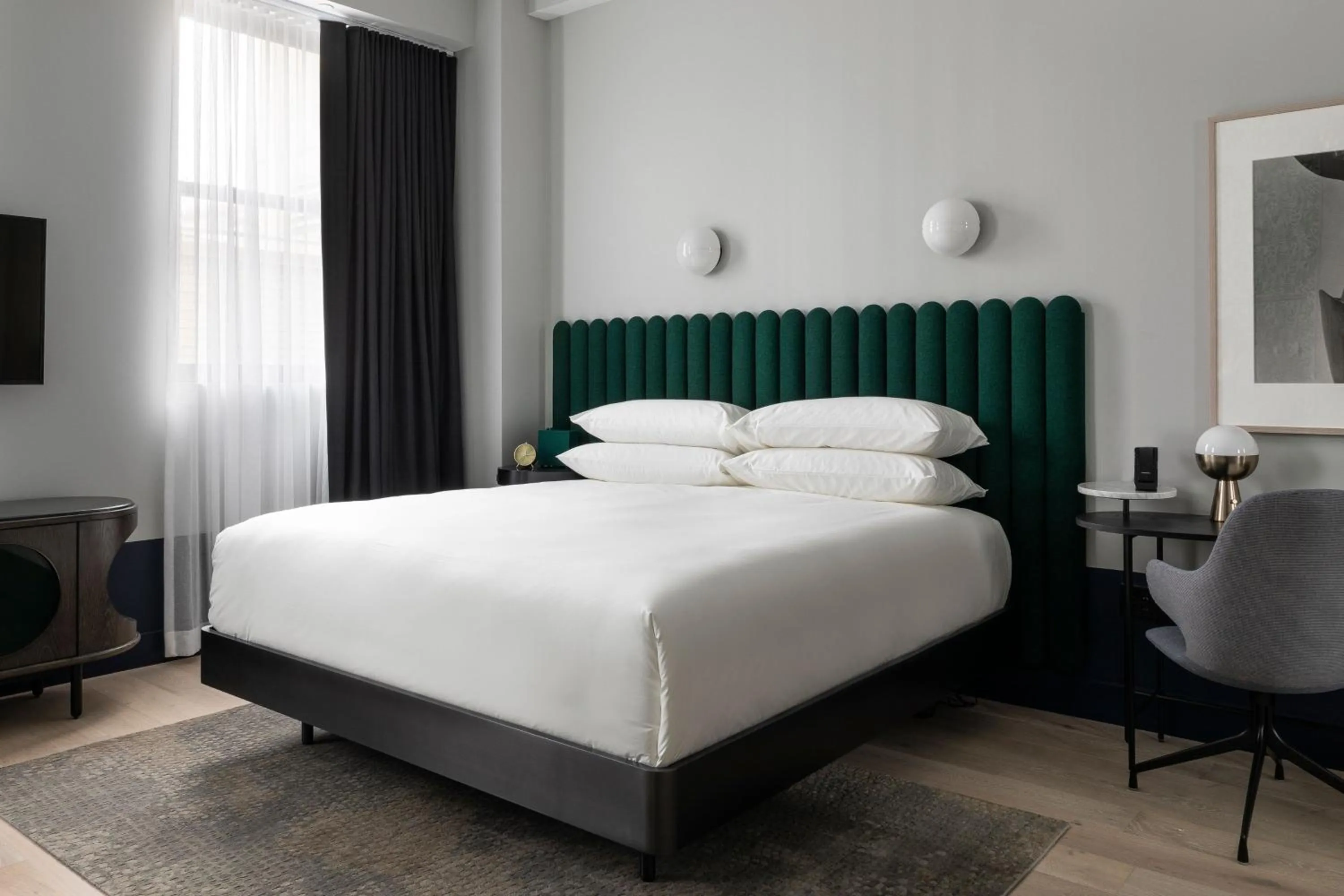 Photo of the whole room, Bed in Woodlark Hotel Portland, a Tribute Portfolio Hotel