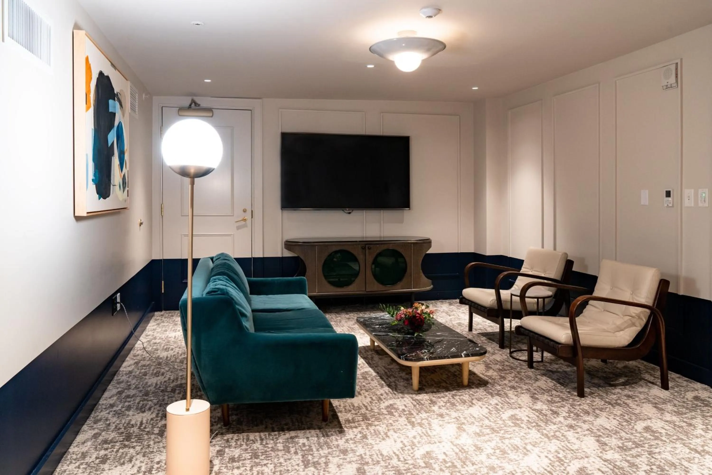 Meeting/conference room in Woodlark Hotel Portland, a Tribute Portfolio Hotel