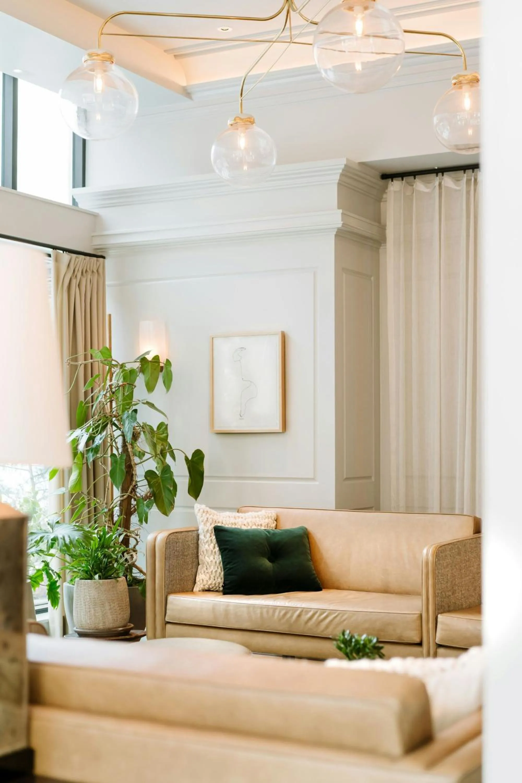 Lobby or reception in Woodlark Hotel Portland, a Tribute Portfolio Hotel