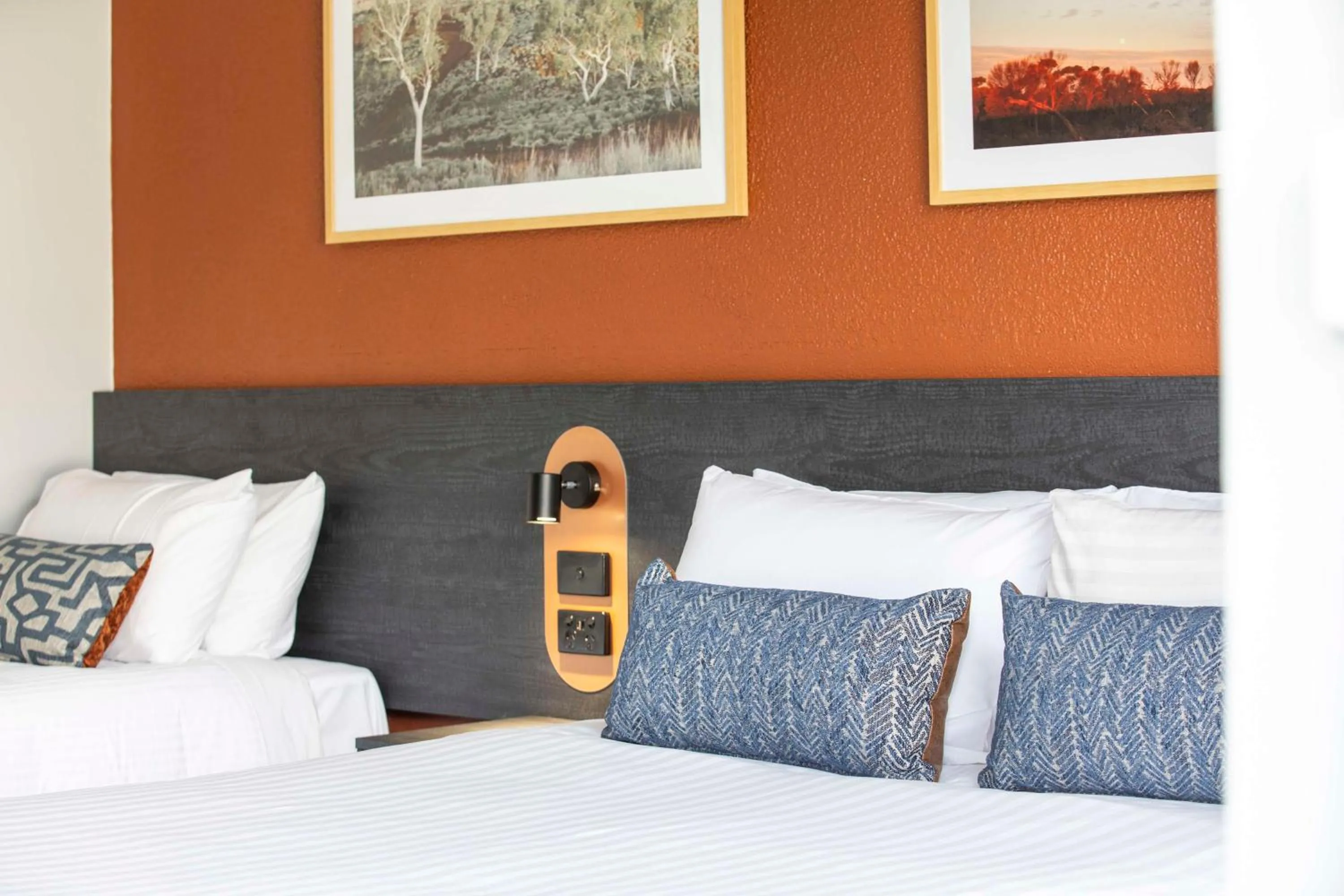 Bedroom, Bed in Nightcap at Horse & Jockey Hotel Warwick