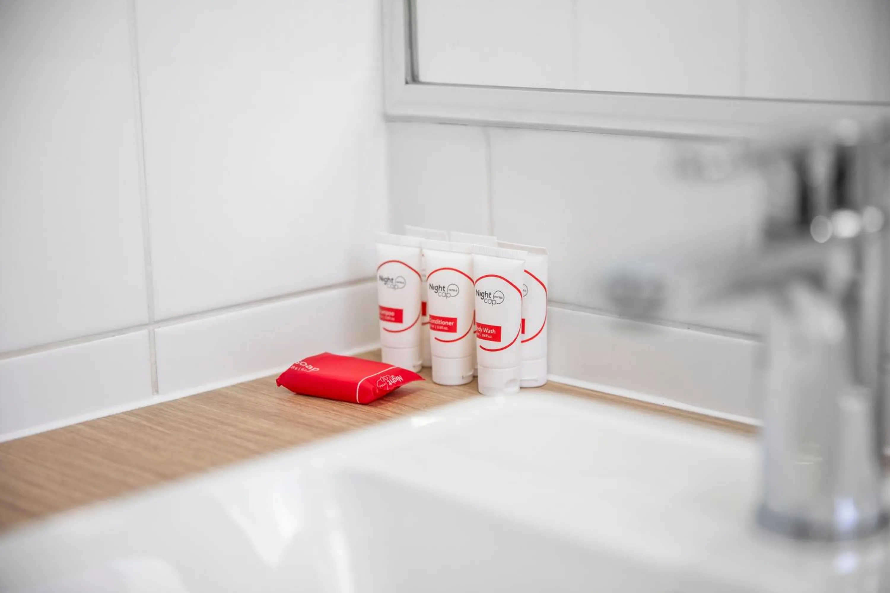 Bathroom in Nightcap at Horse & Jockey Hotel Warwick