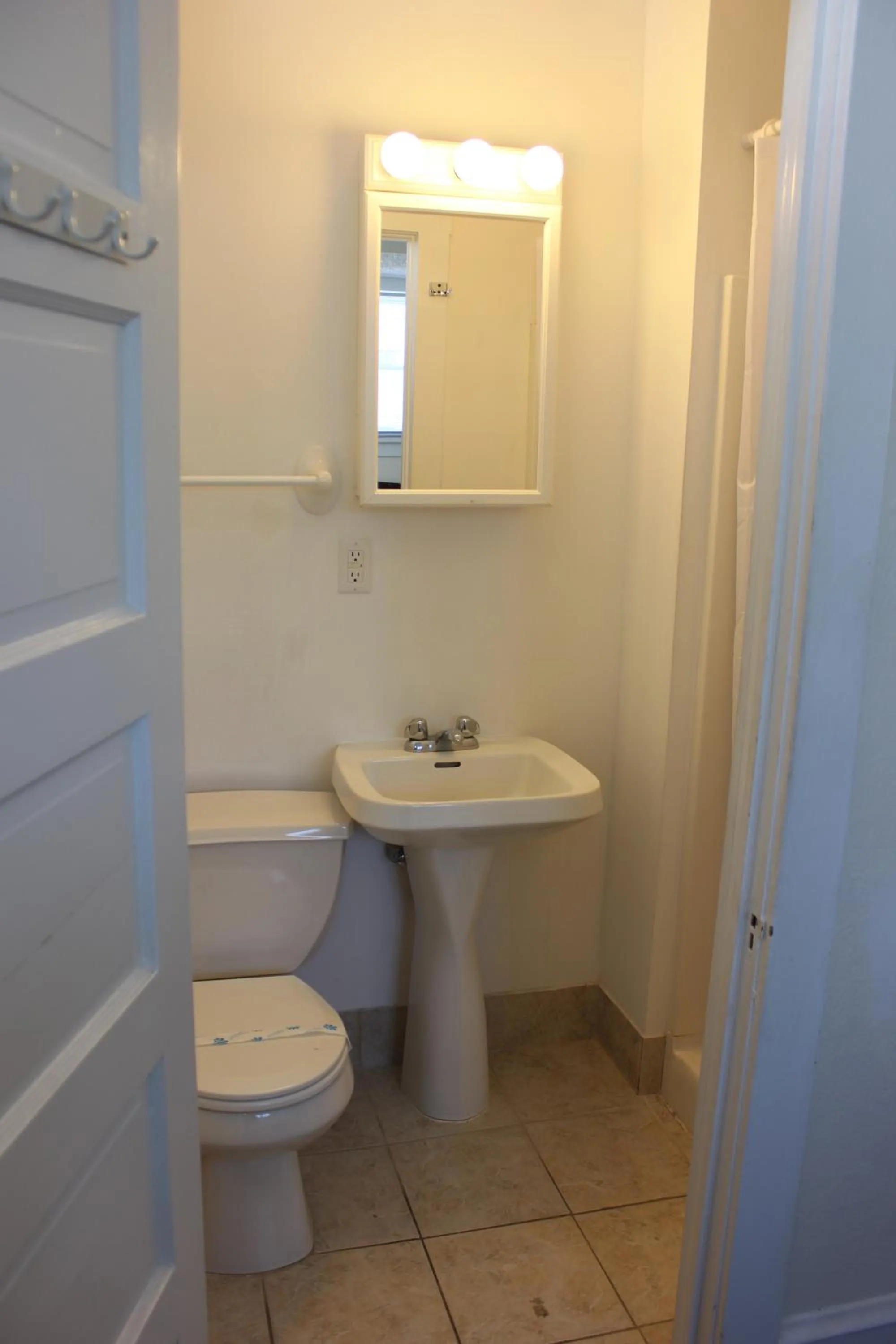 Bathroom in Blue Water Inn