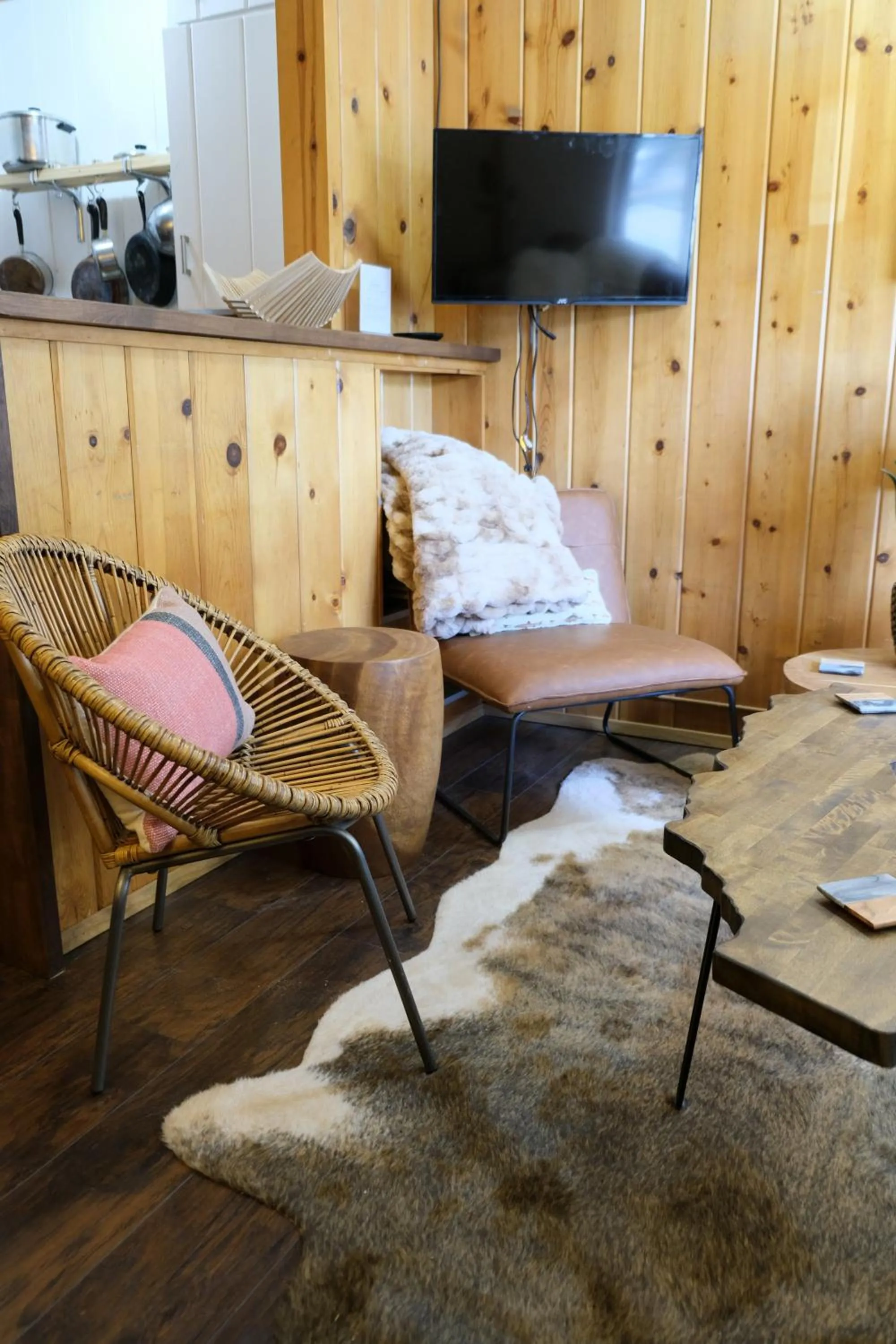 Living room in Lake Front Cabins